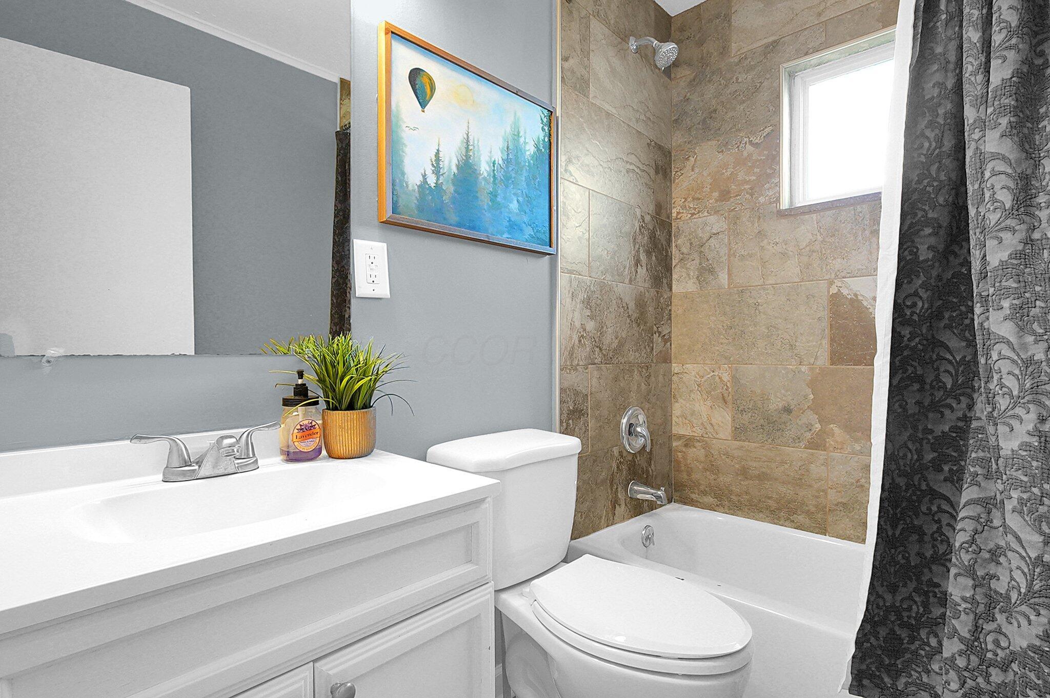 1011 Republic Avenue Property Photo 17