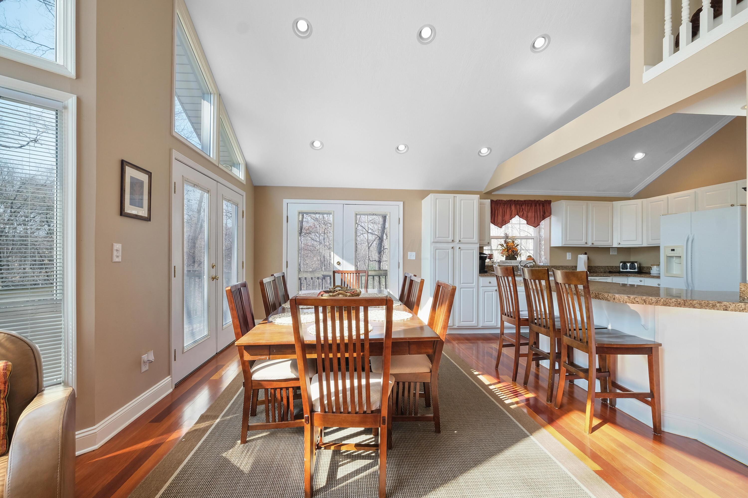 418 Valleyridge Drive Property Photo 8