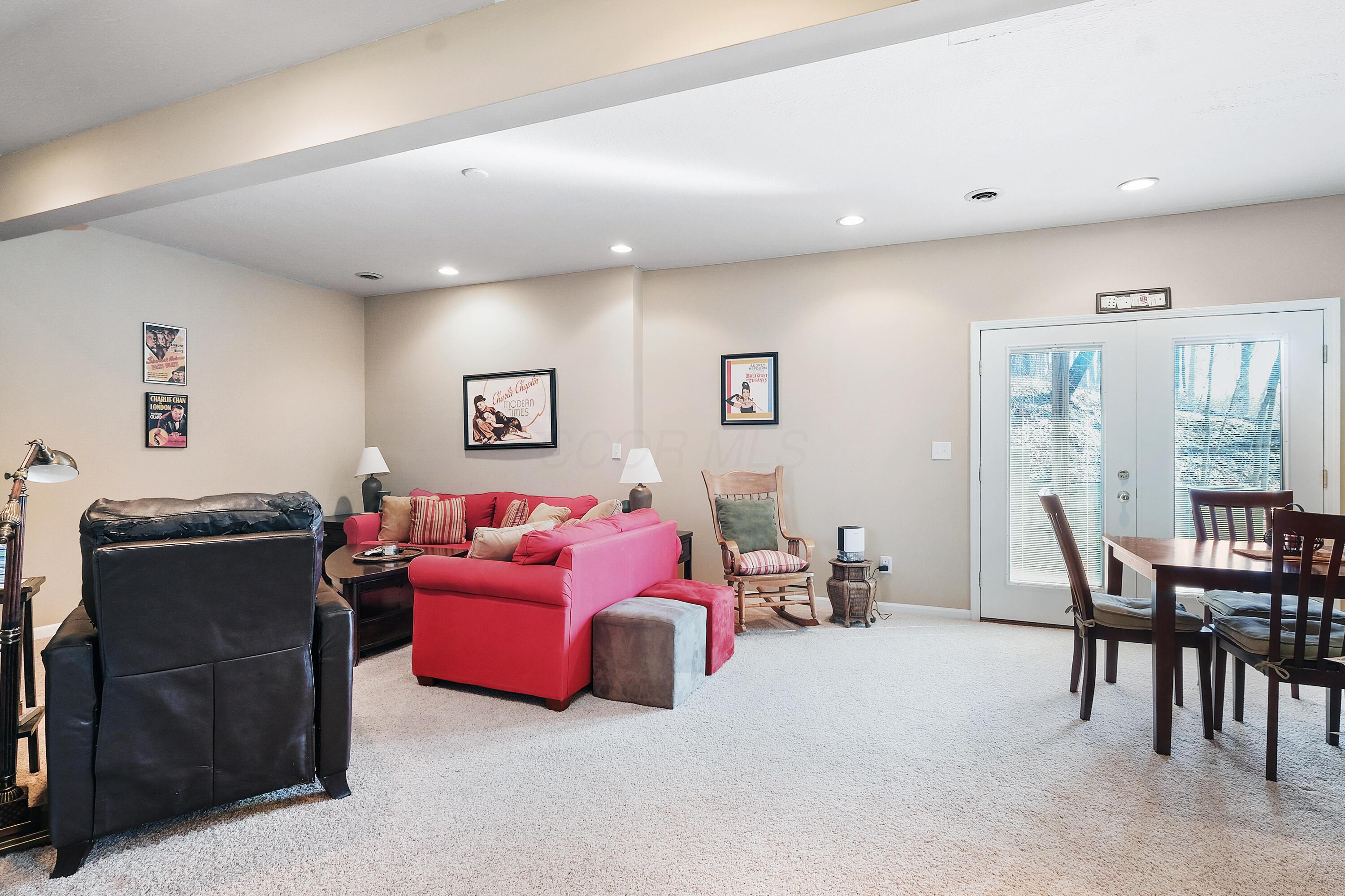 418 Valleyridge Drive Property Photo 16