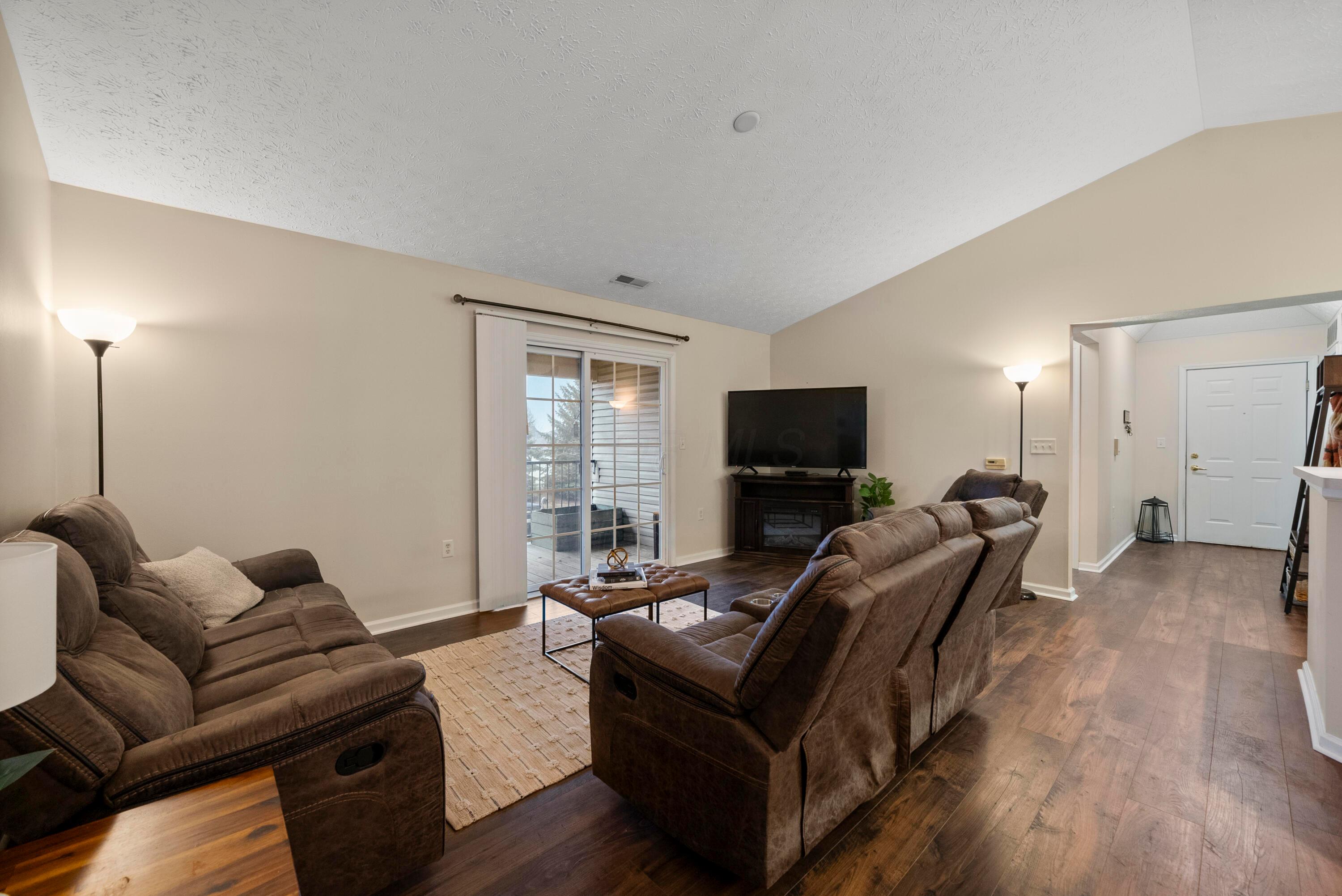 1853 Fortstone Lane Property Photo 11