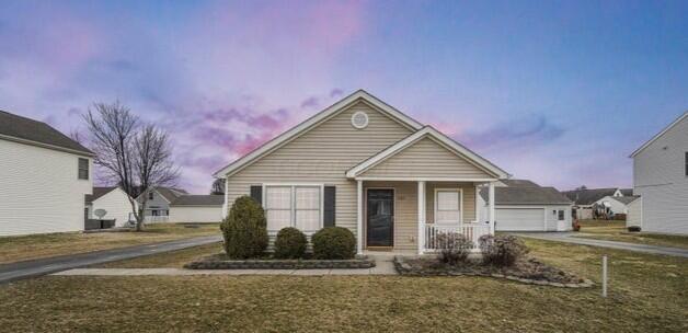1121 Lake Forest Drive Property Photo 1
