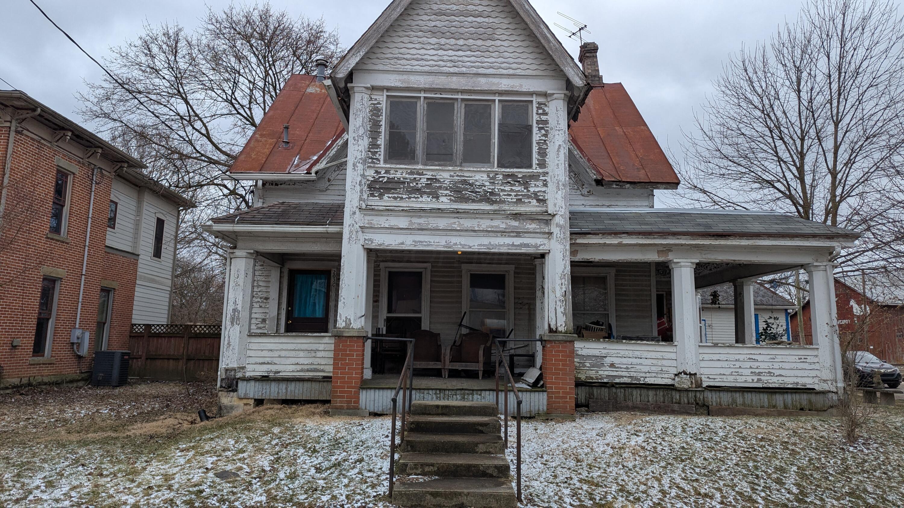 201 E High Street Property Photo 2