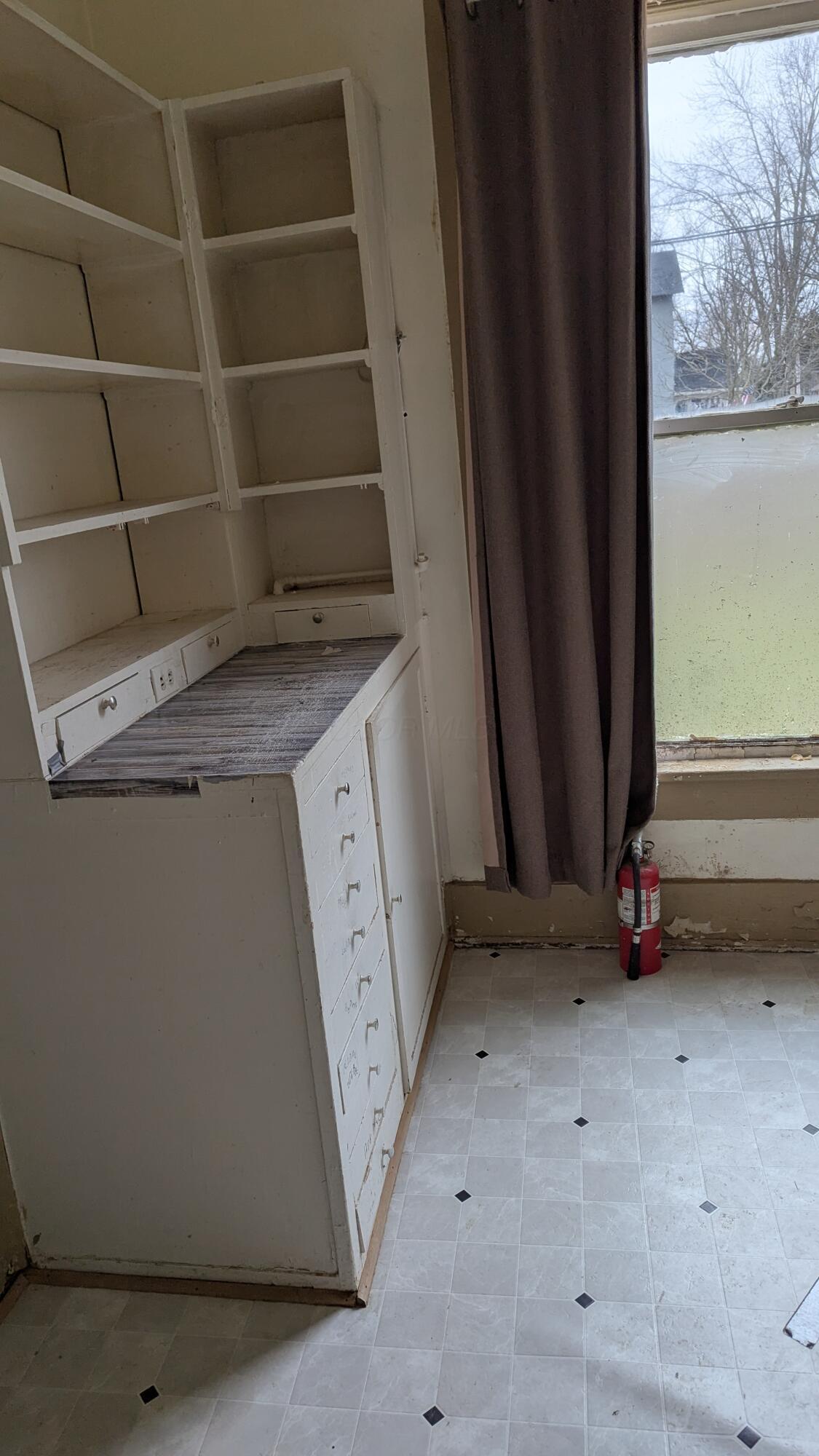 201 E High Street Property Photo 11
