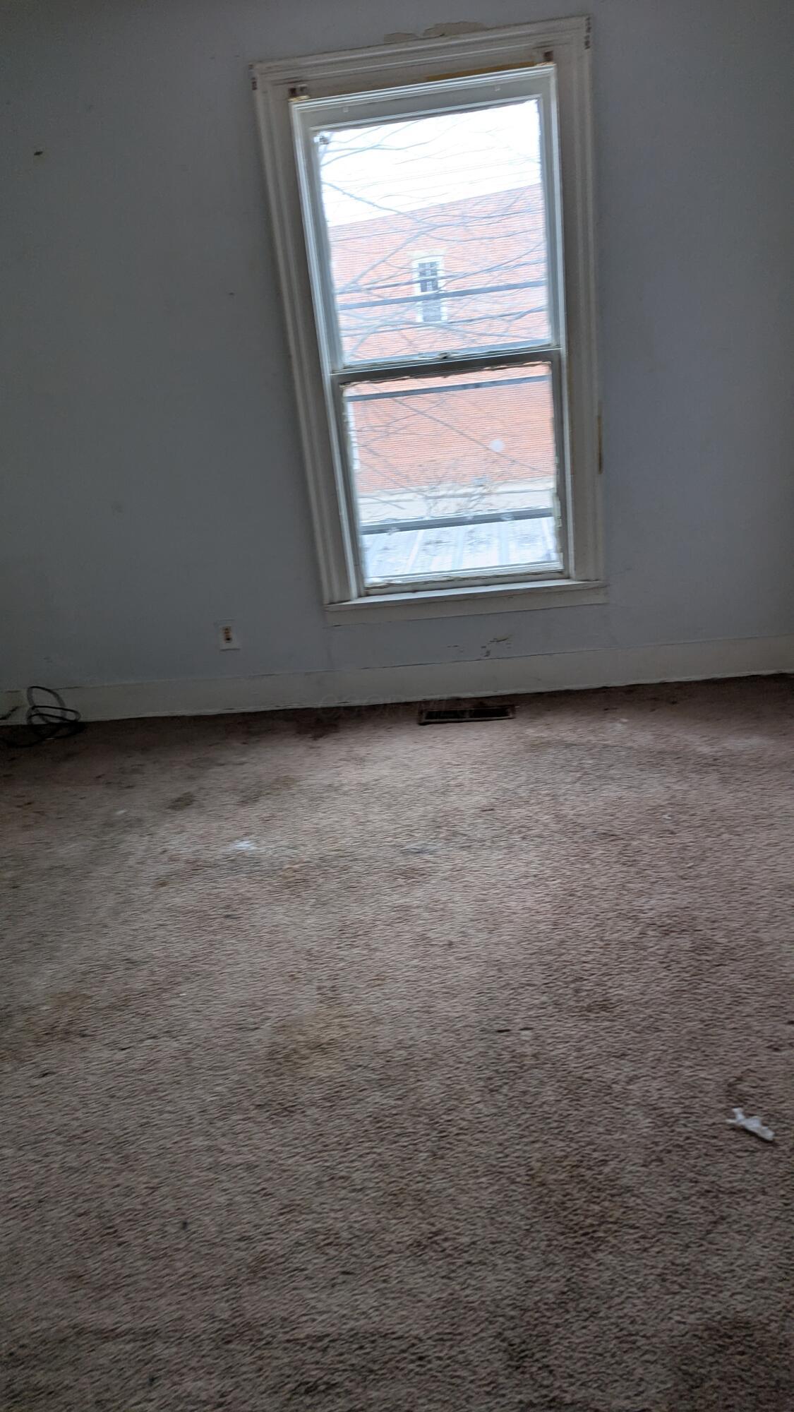 201 E High Street Property Photo 20