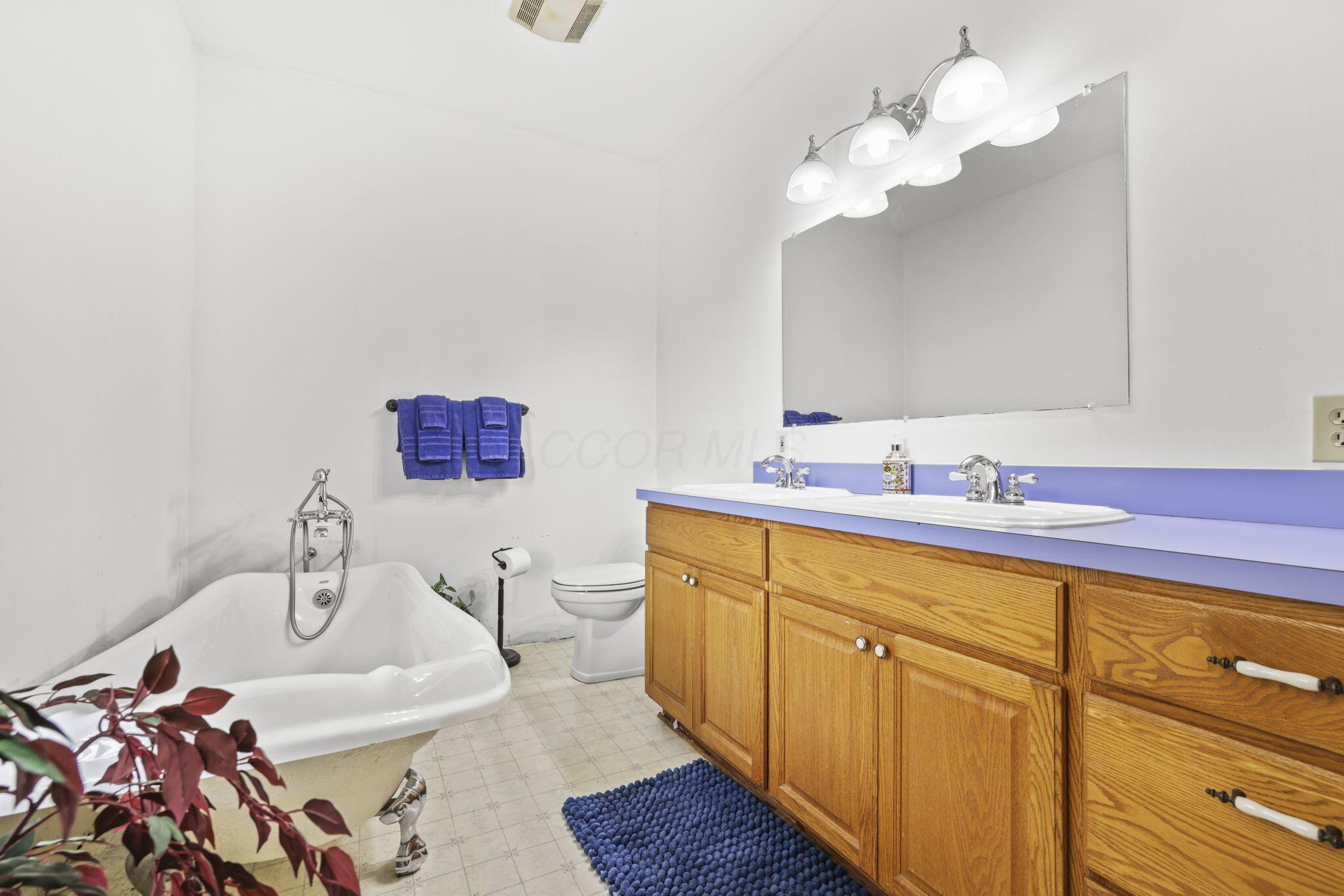 102 W Lincoln Avenue Property Photo 67