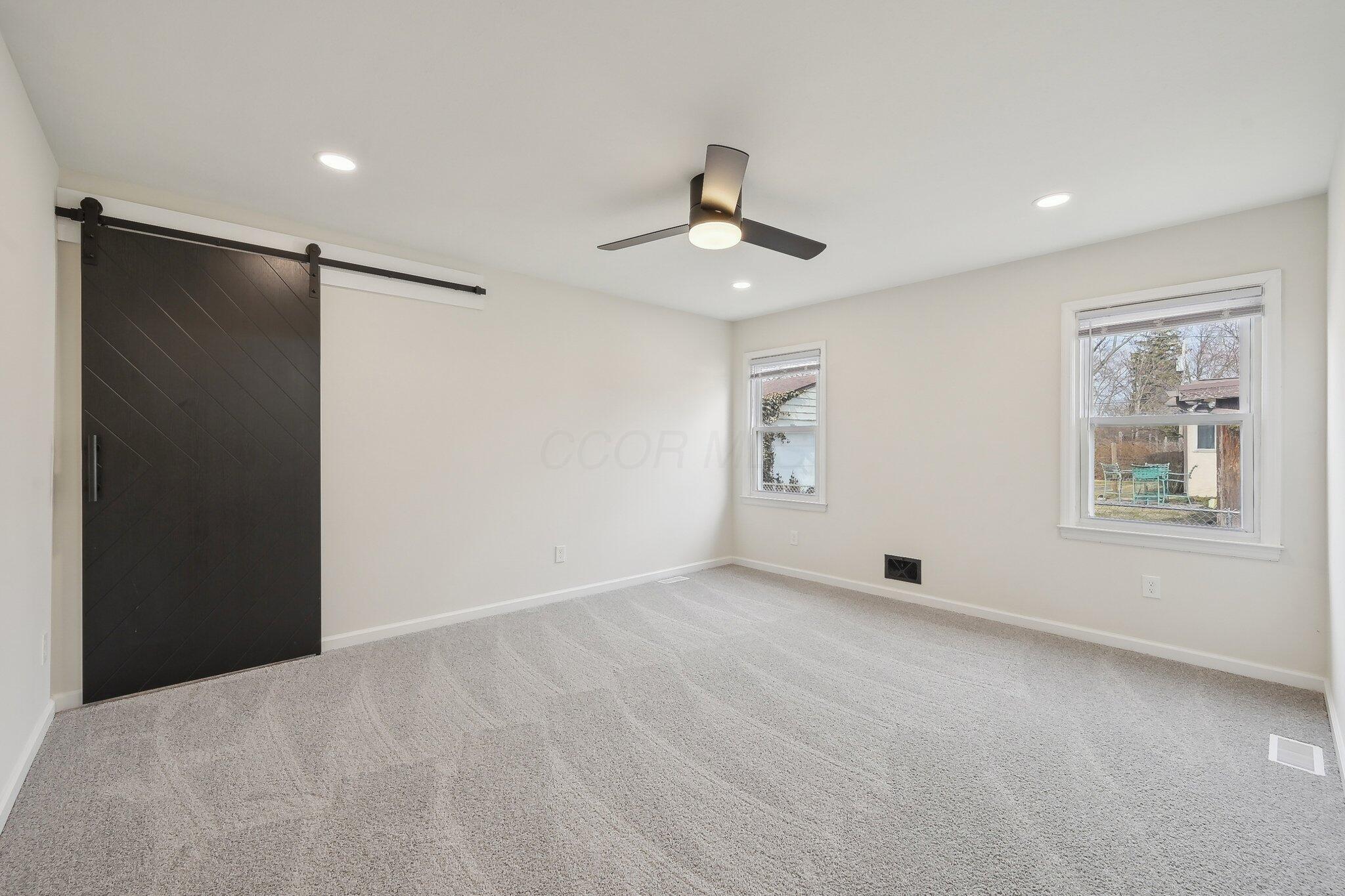3883 Darbyshire Drive Property Photo 24