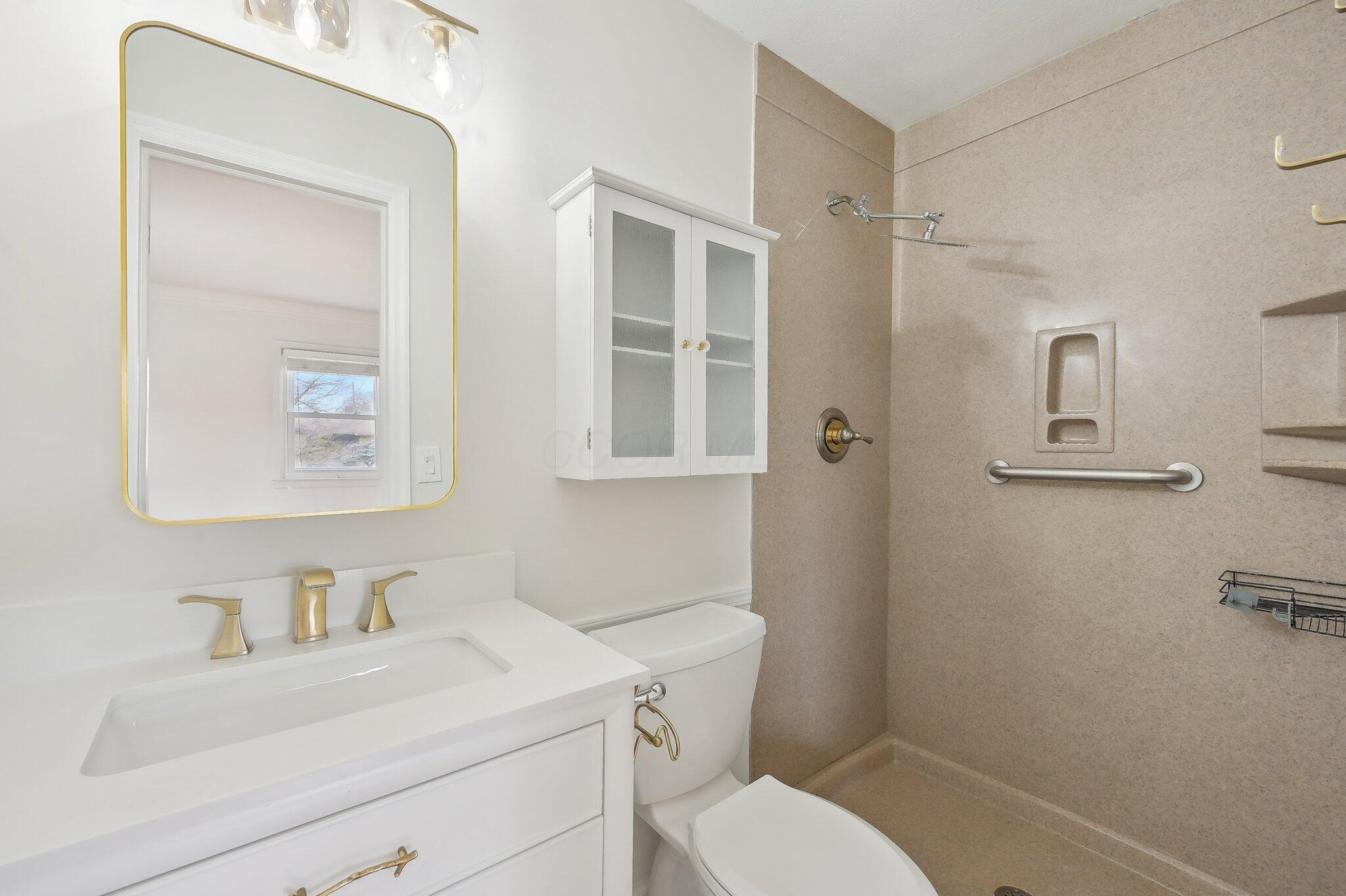 3883 Darbyshire Drive Property Photo 30