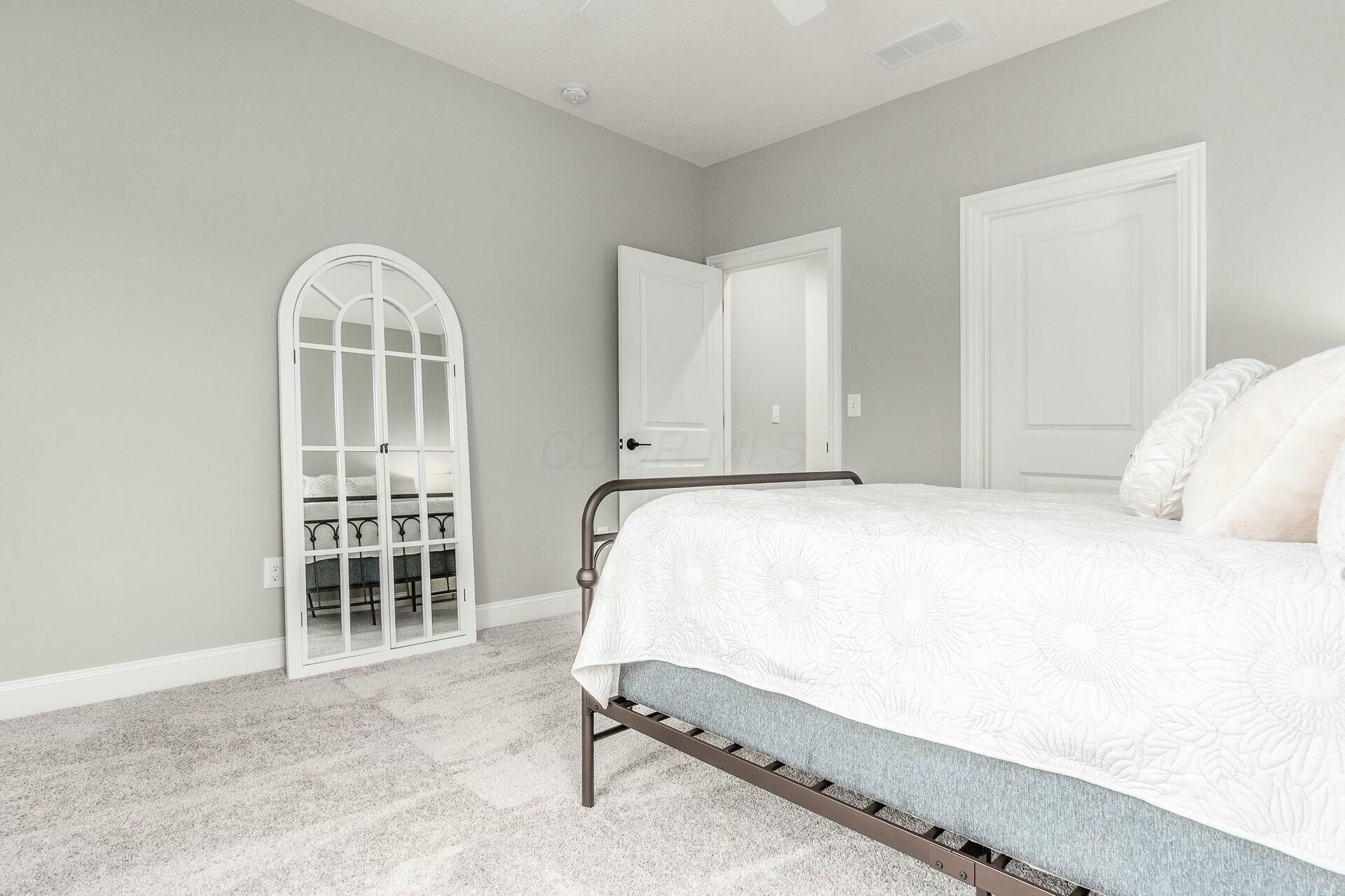 1881 Scenic Bluff Court Property Photo 24