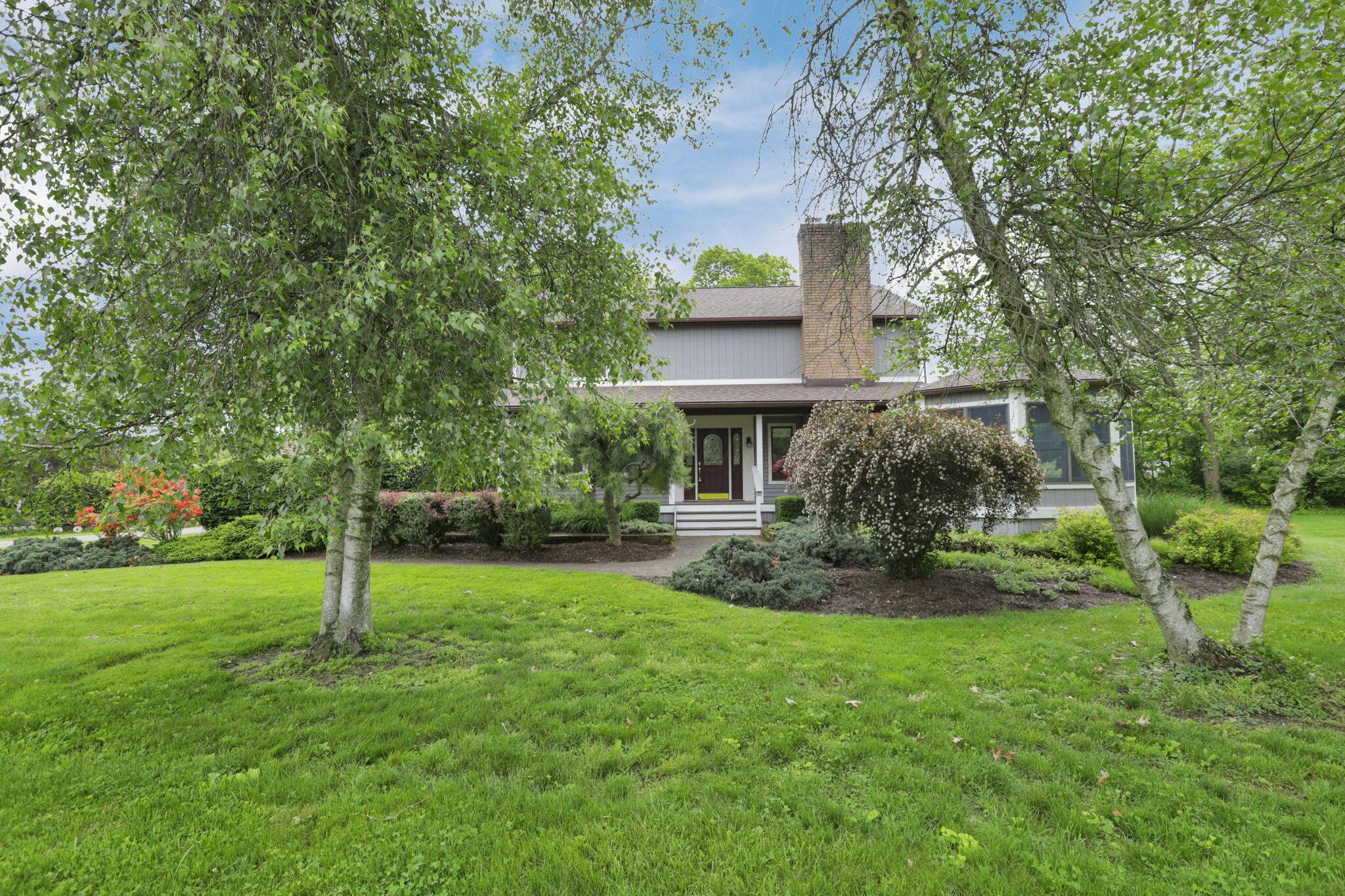 10800 Springwater Drive Property Photo 4