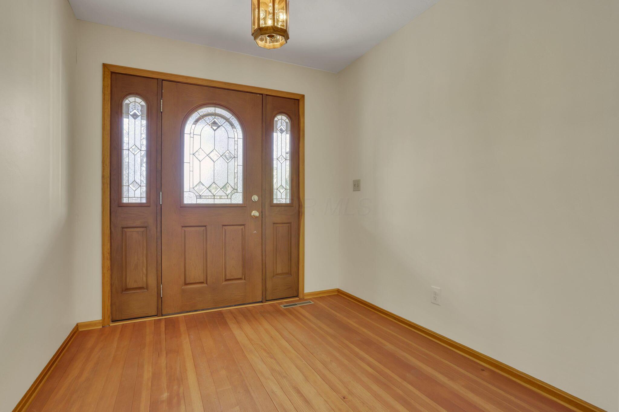 10800 Springwater Drive Property Photo 8