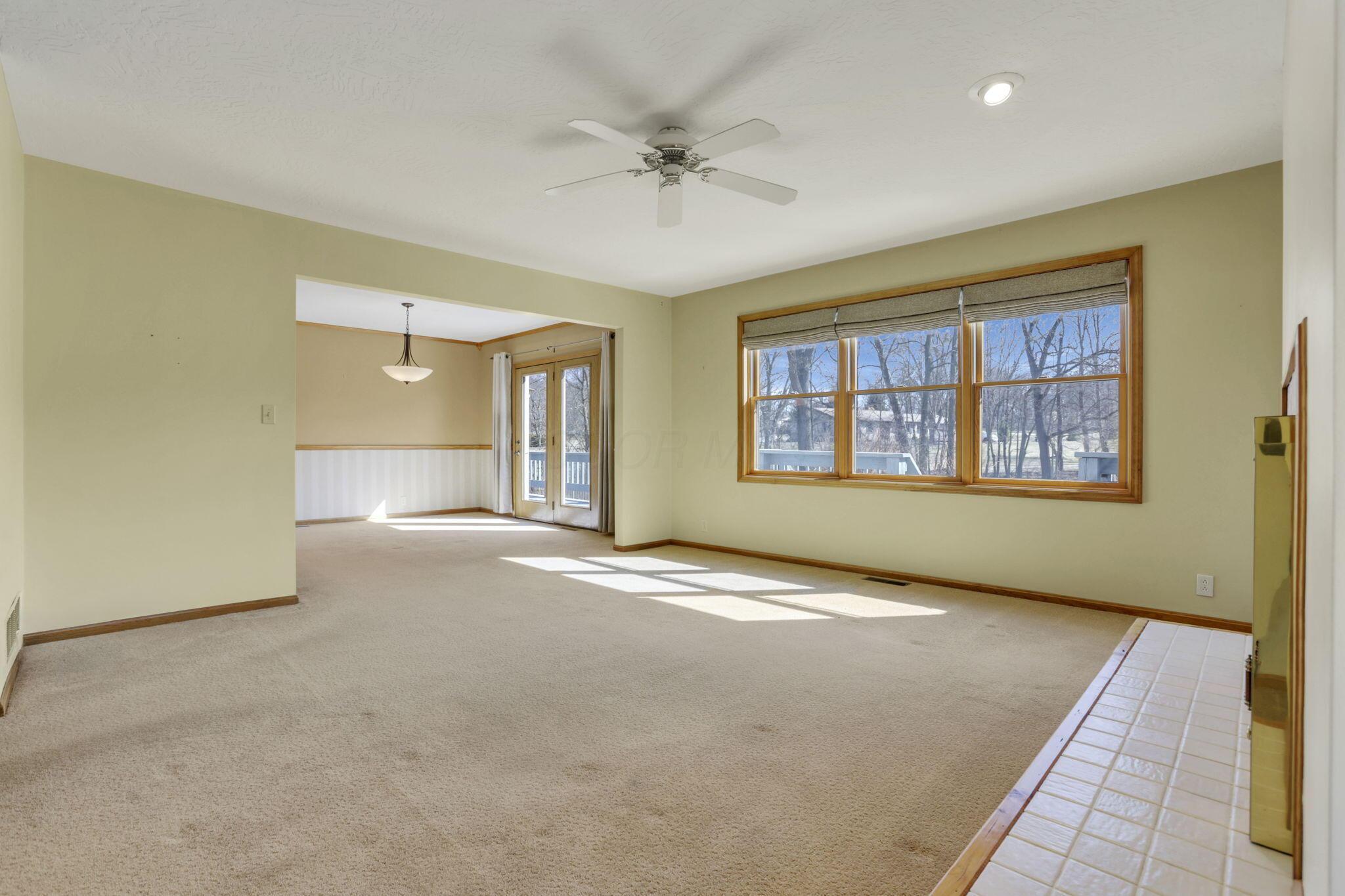 10800 Springwater Drive Property Photo 10