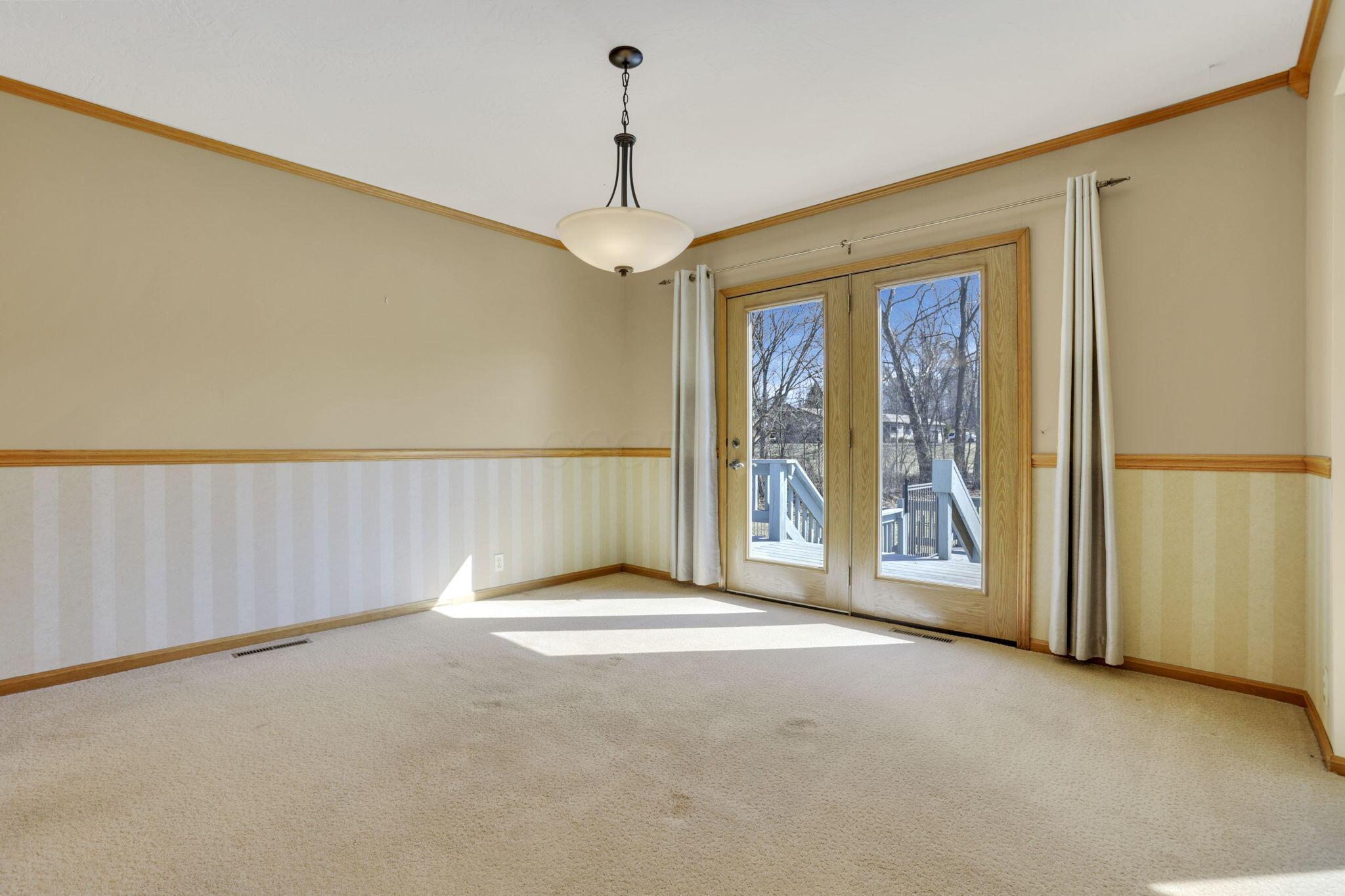 10800 Springwater Drive Property Photo 12