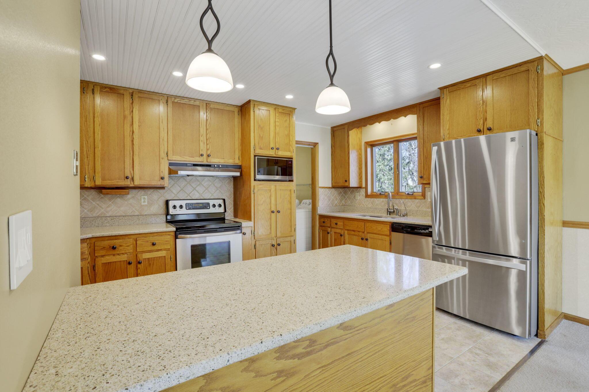 10800 Springwater Drive Property Photo 15