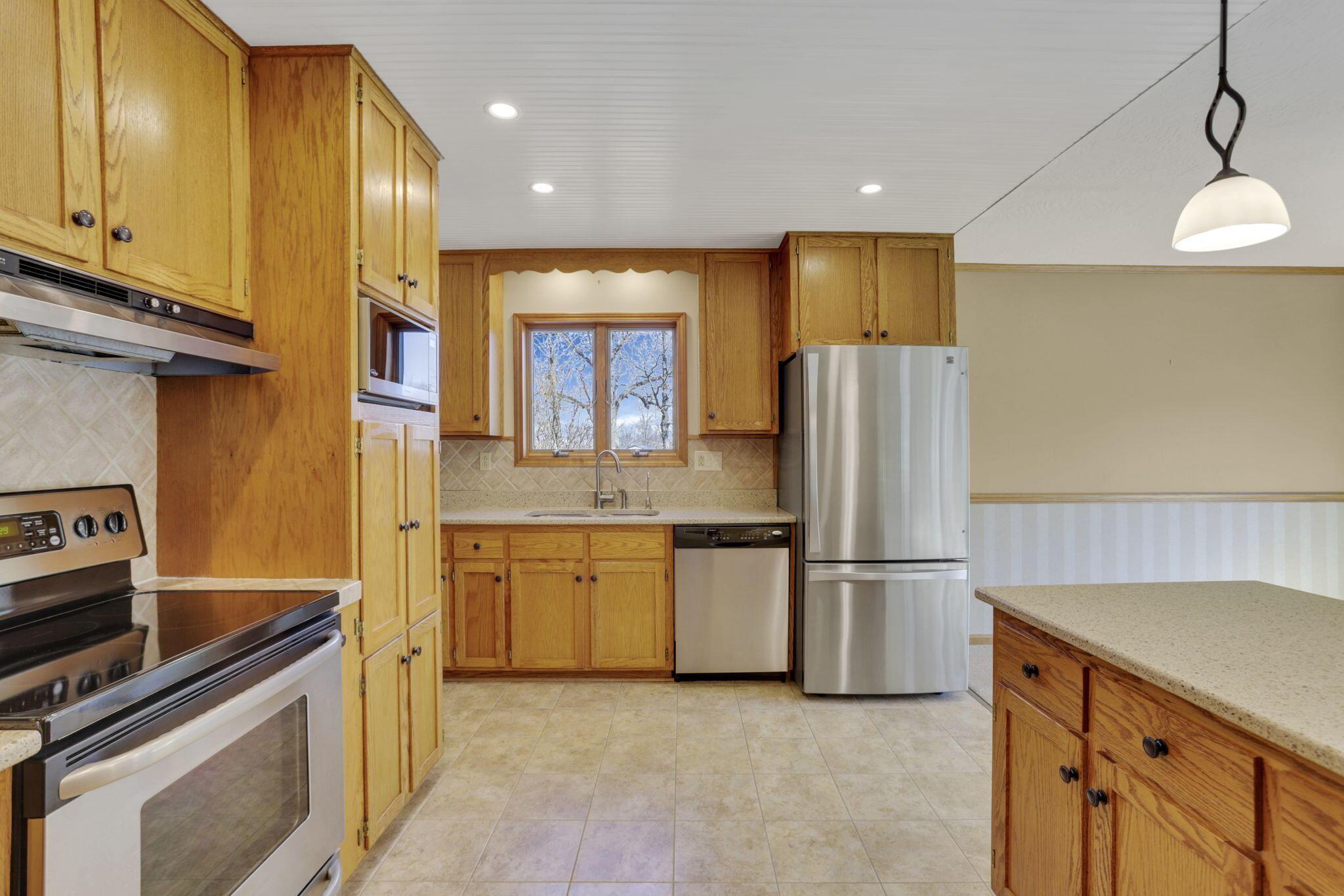 10800 Springwater Drive Property Photo 19