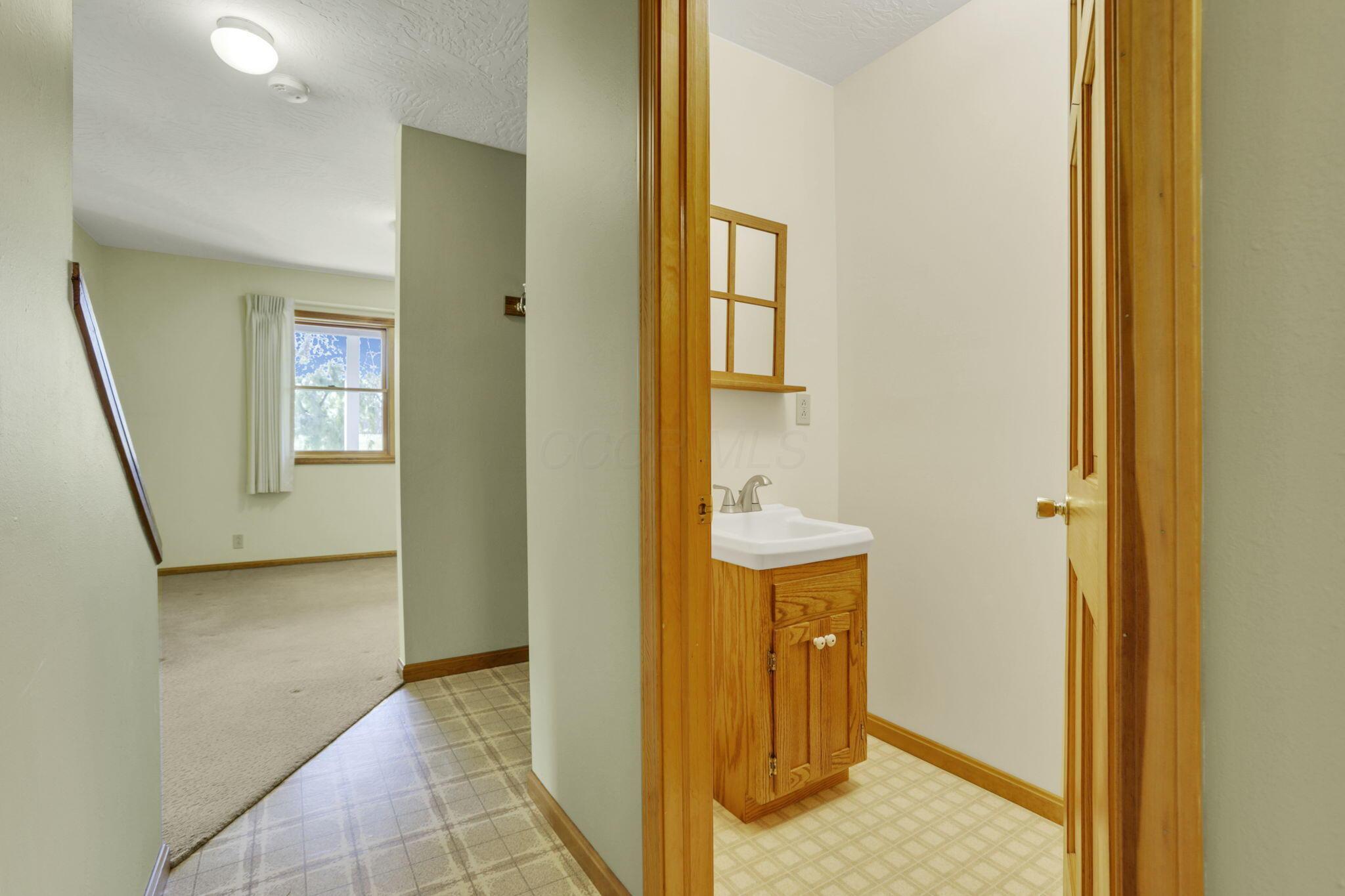 10800 Springwater Drive Property Photo 22