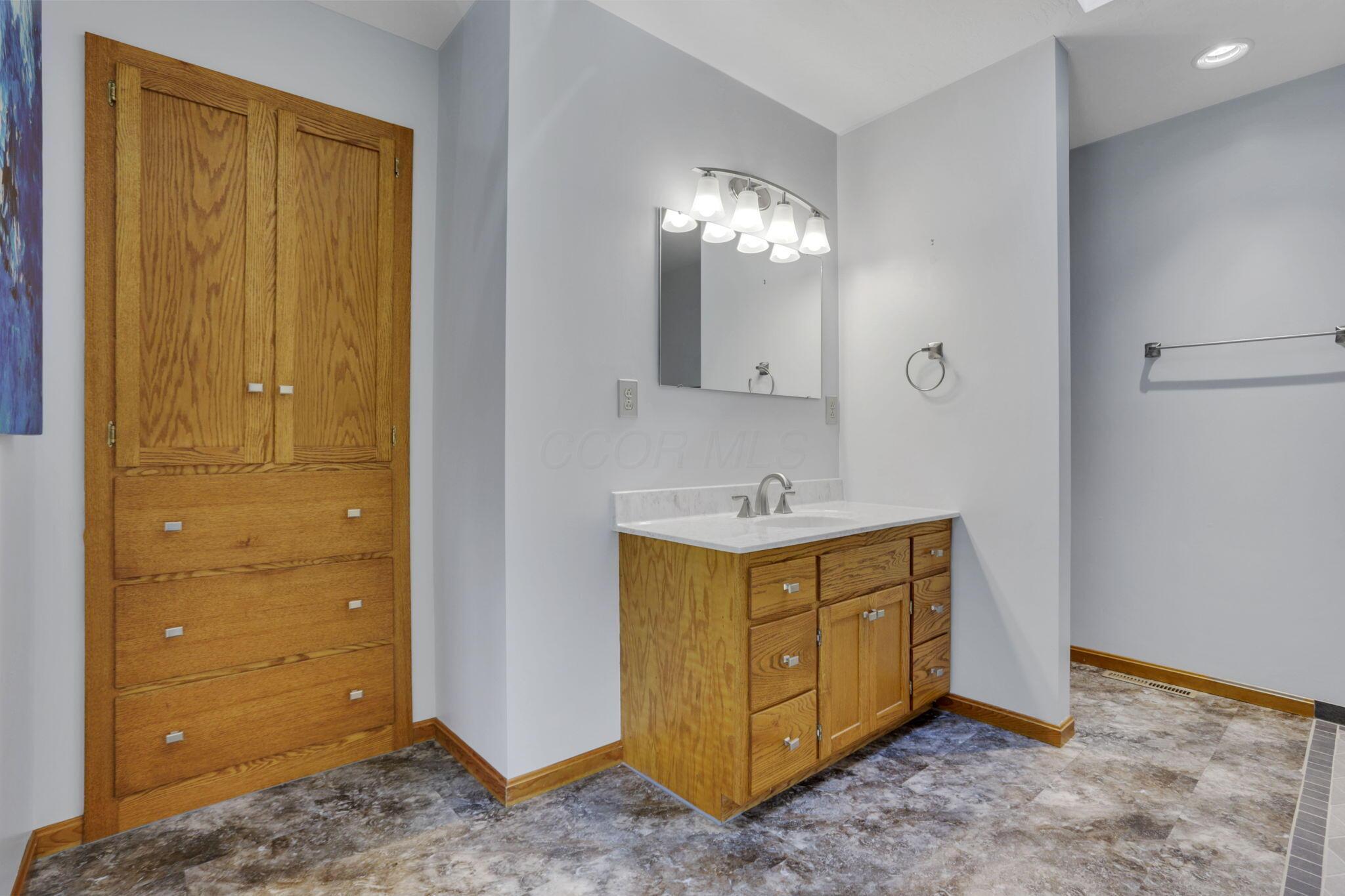10800 Springwater Drive Property Photo 32