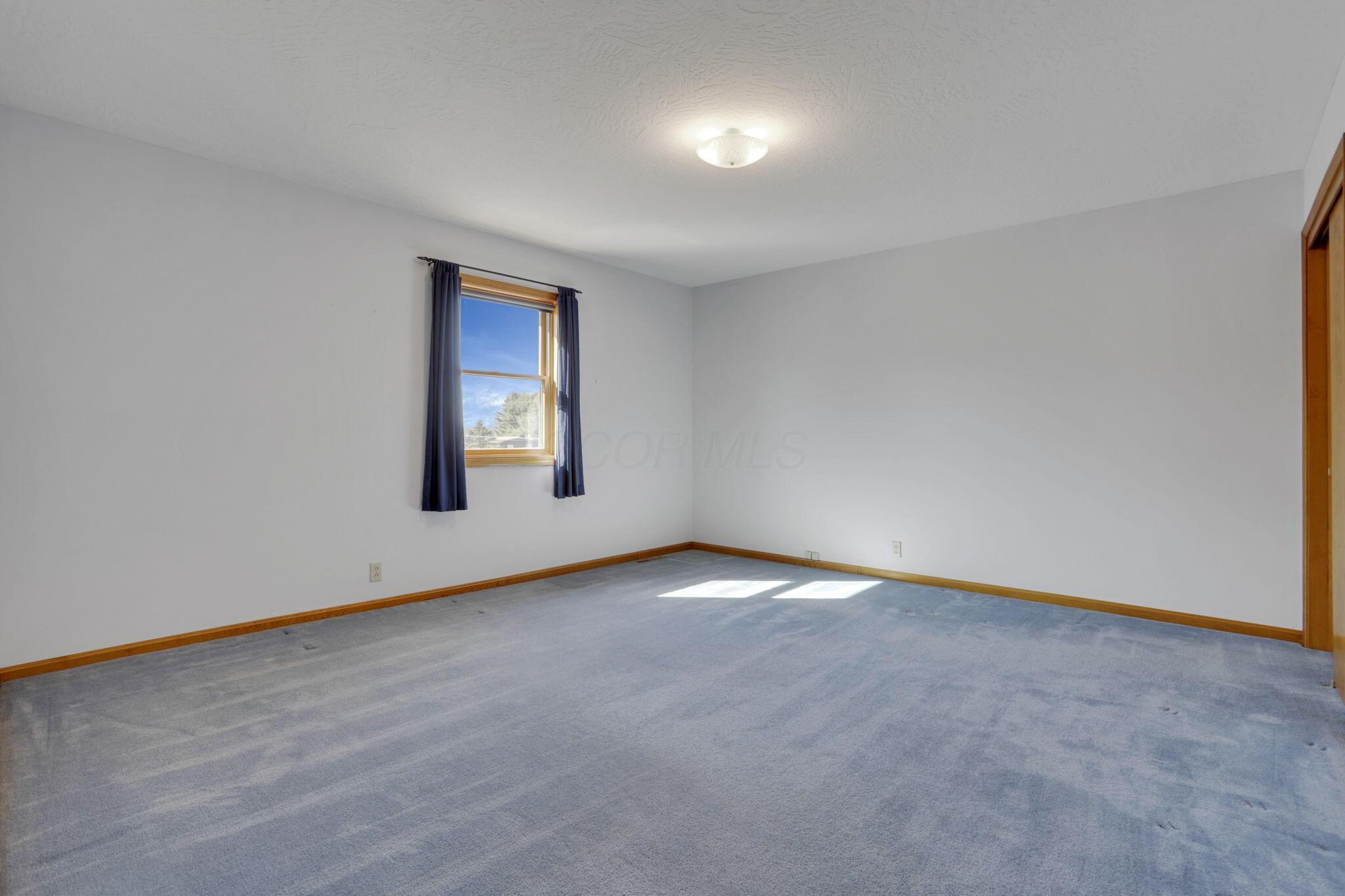 10800 Springwater Drive Property Photo 36