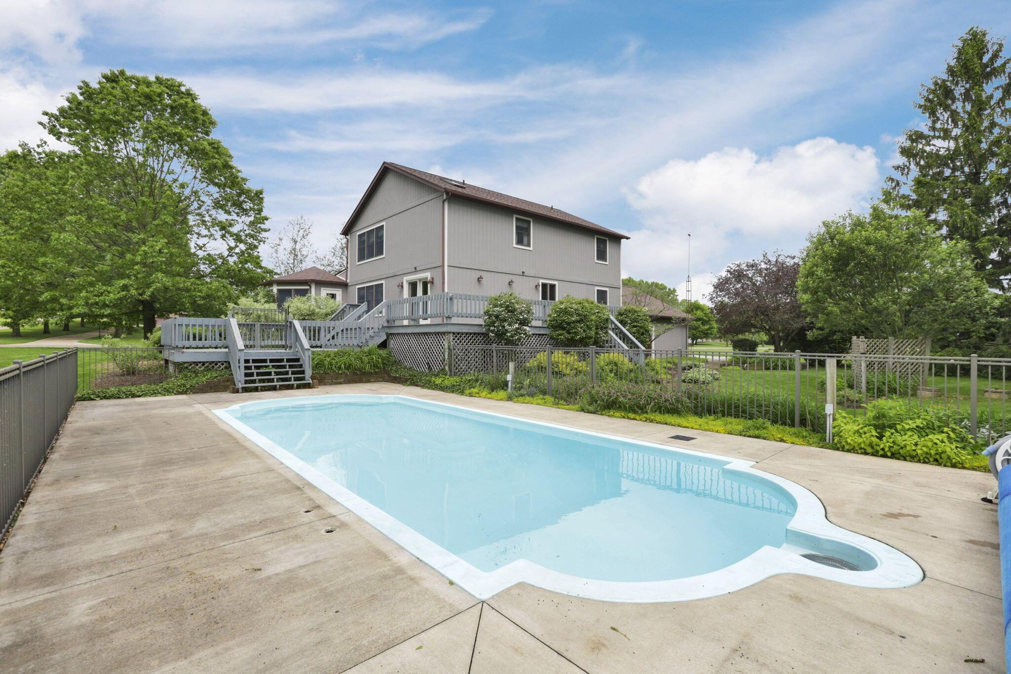 10800 Springwater Drive Property Photo 40