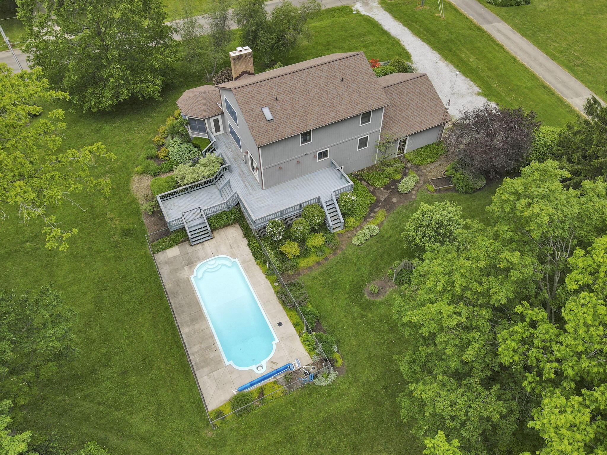 10800 Springwater Drive Property Photo 46