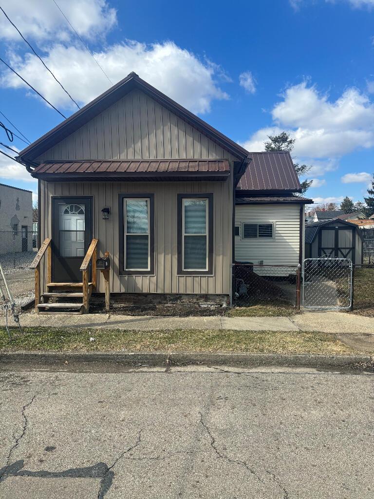 417 Clinton Street Property Photo 1