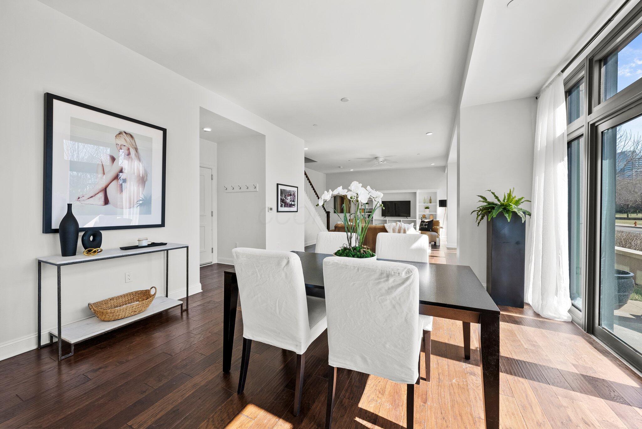 250 W Spring Street, 257 Property Photo 13