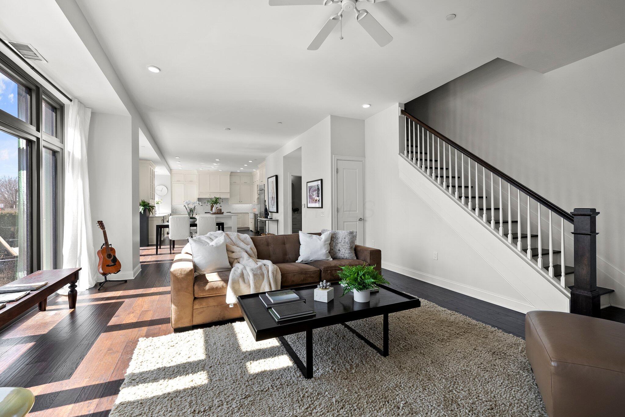 250 W Spring Street, 257 Property Photo 17