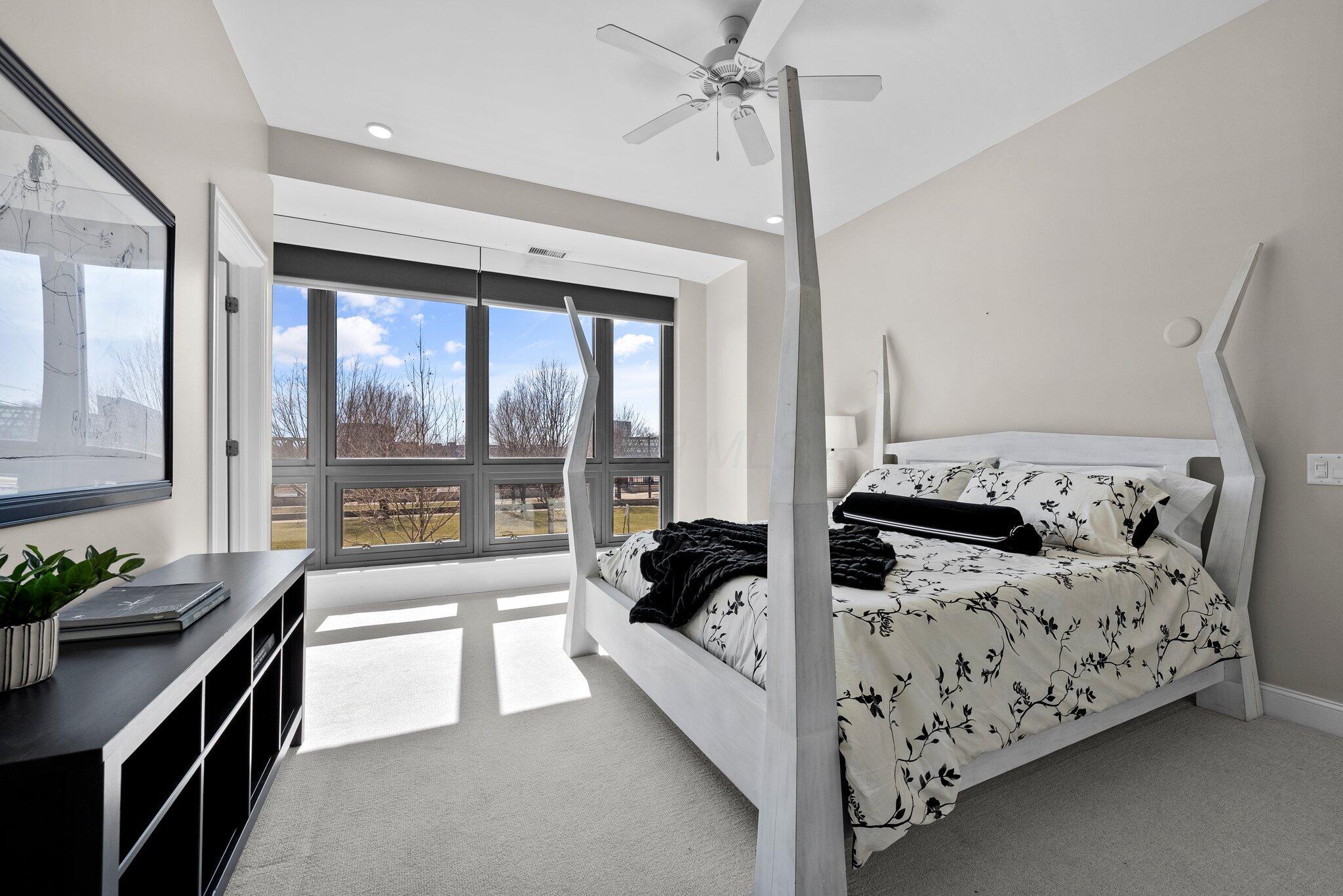 250 W Spring Street, 257 Property Photo 20
