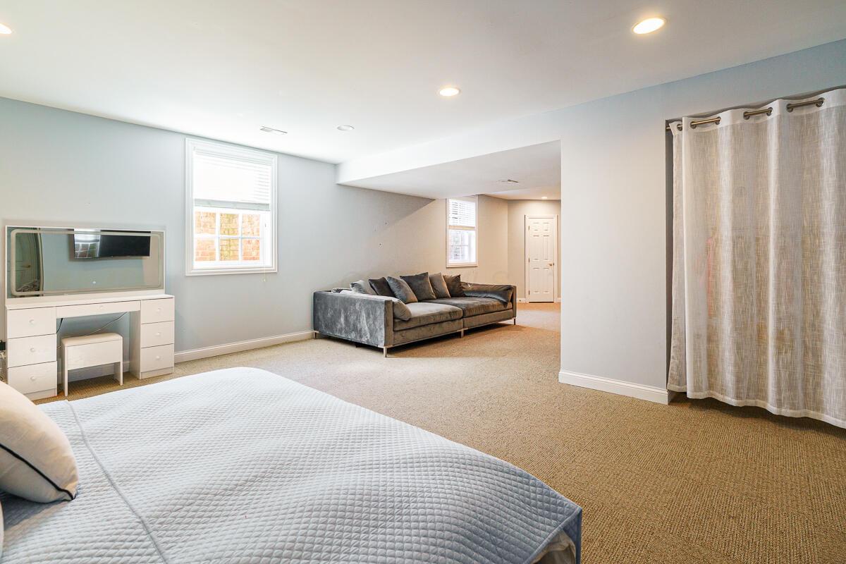 6892 Rosewell Lane Property Photo 44