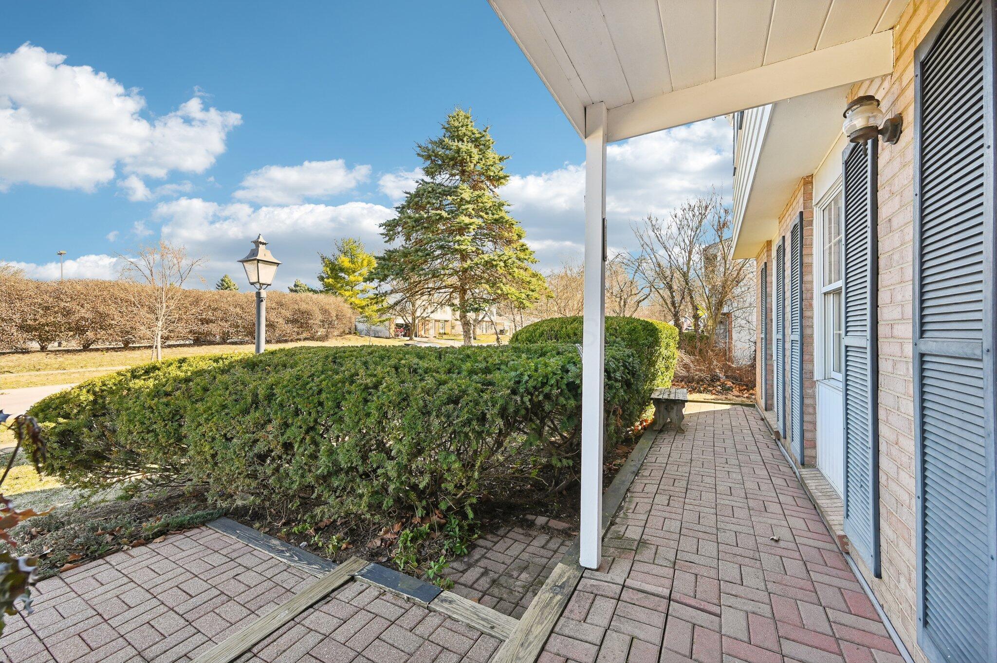 81 Fairdale Avenue Property Photo 5
