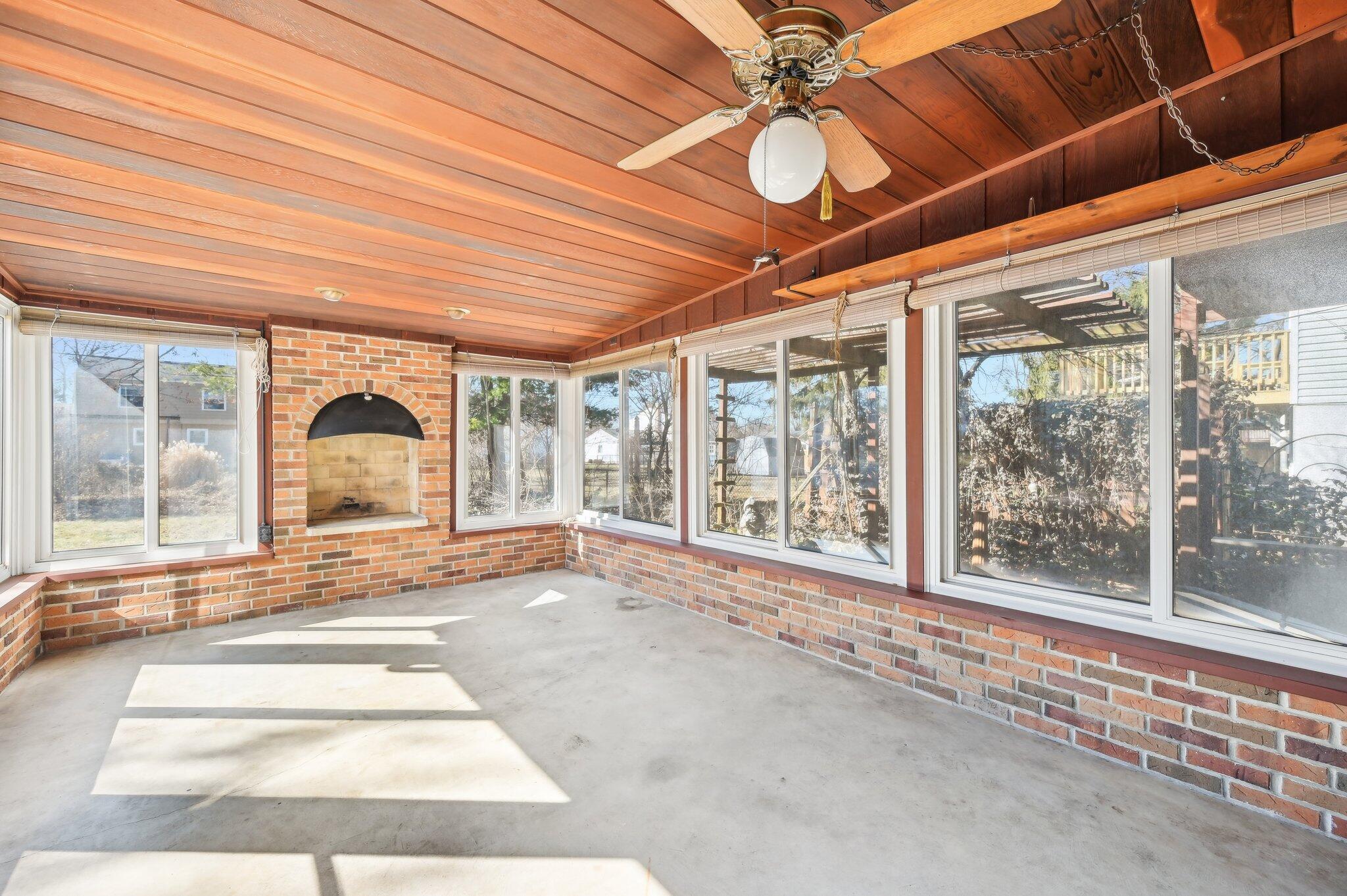81 Fairdale Avenue Property Photo 17