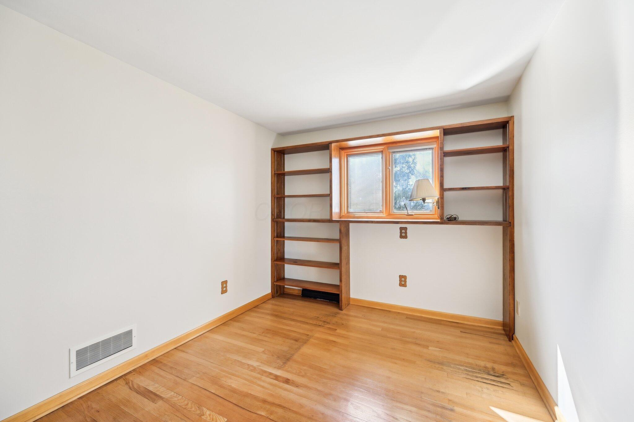 81 Fairdale Avenue Property Photo 25