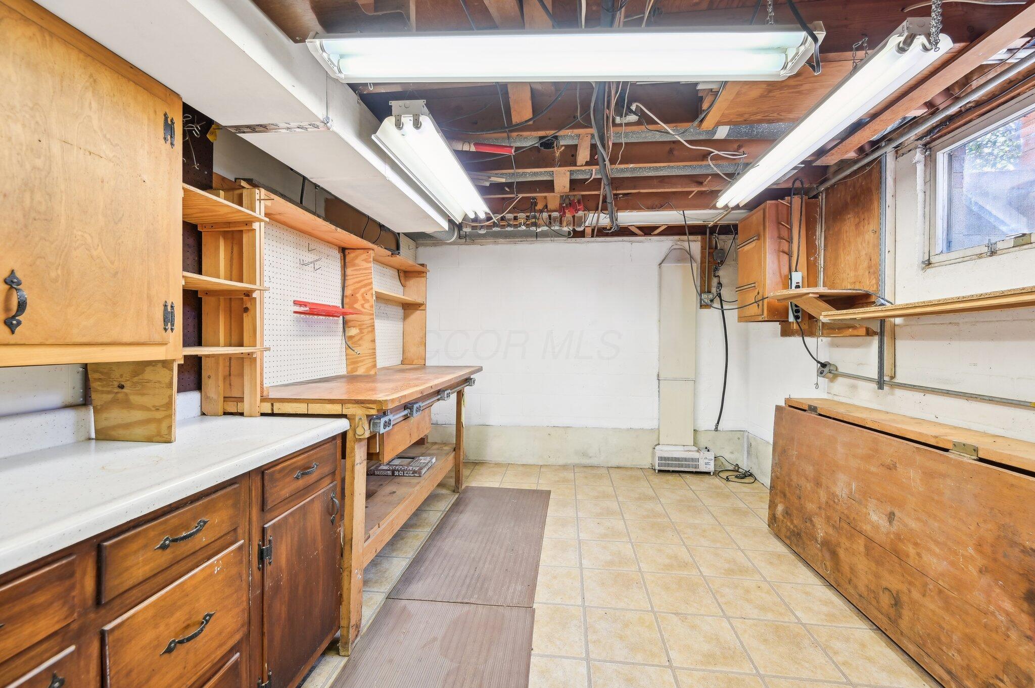 81 Fairdale Avenue Property Photo 30