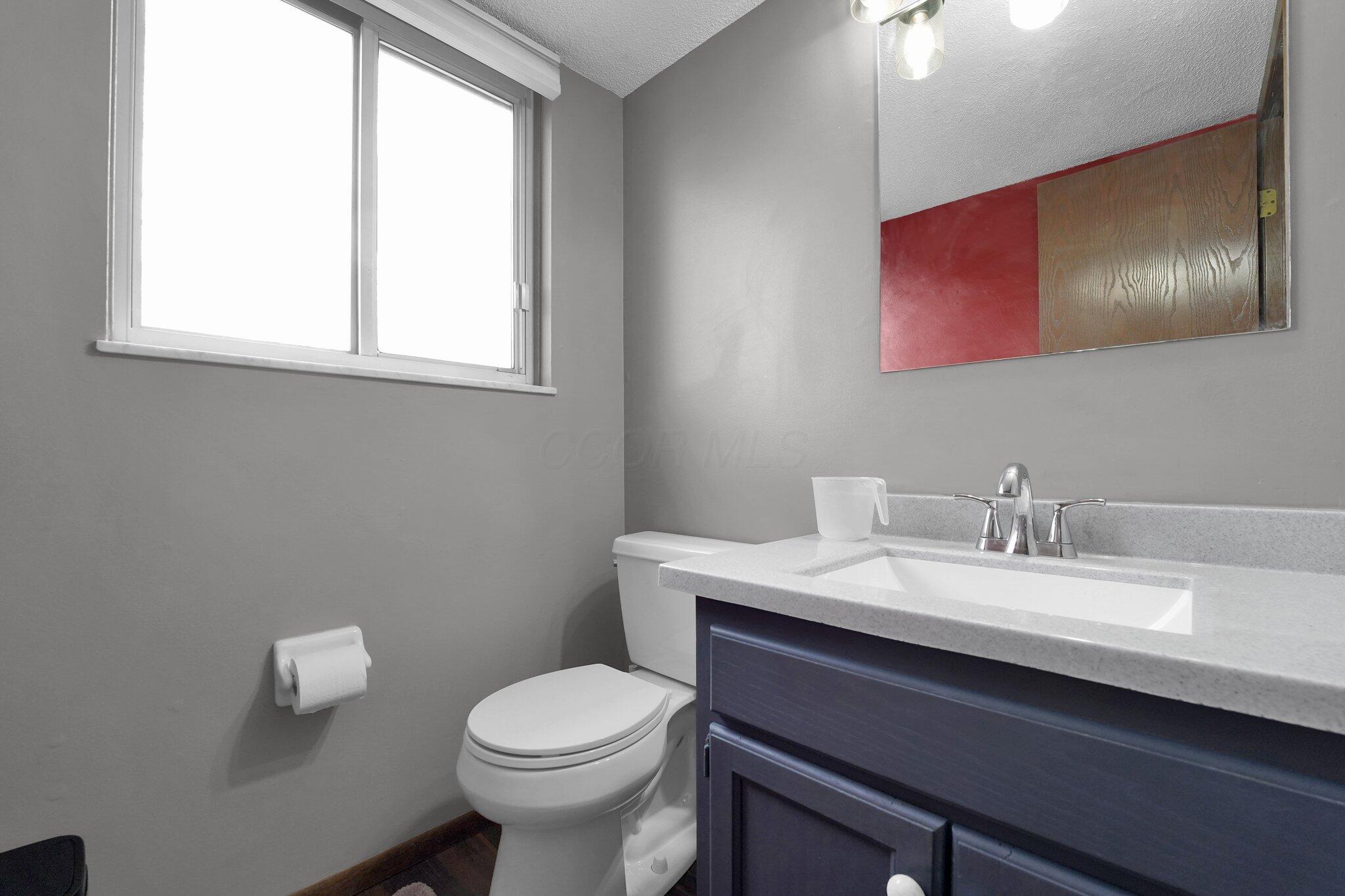 5850 Meadowhurst Way Property Photo 10