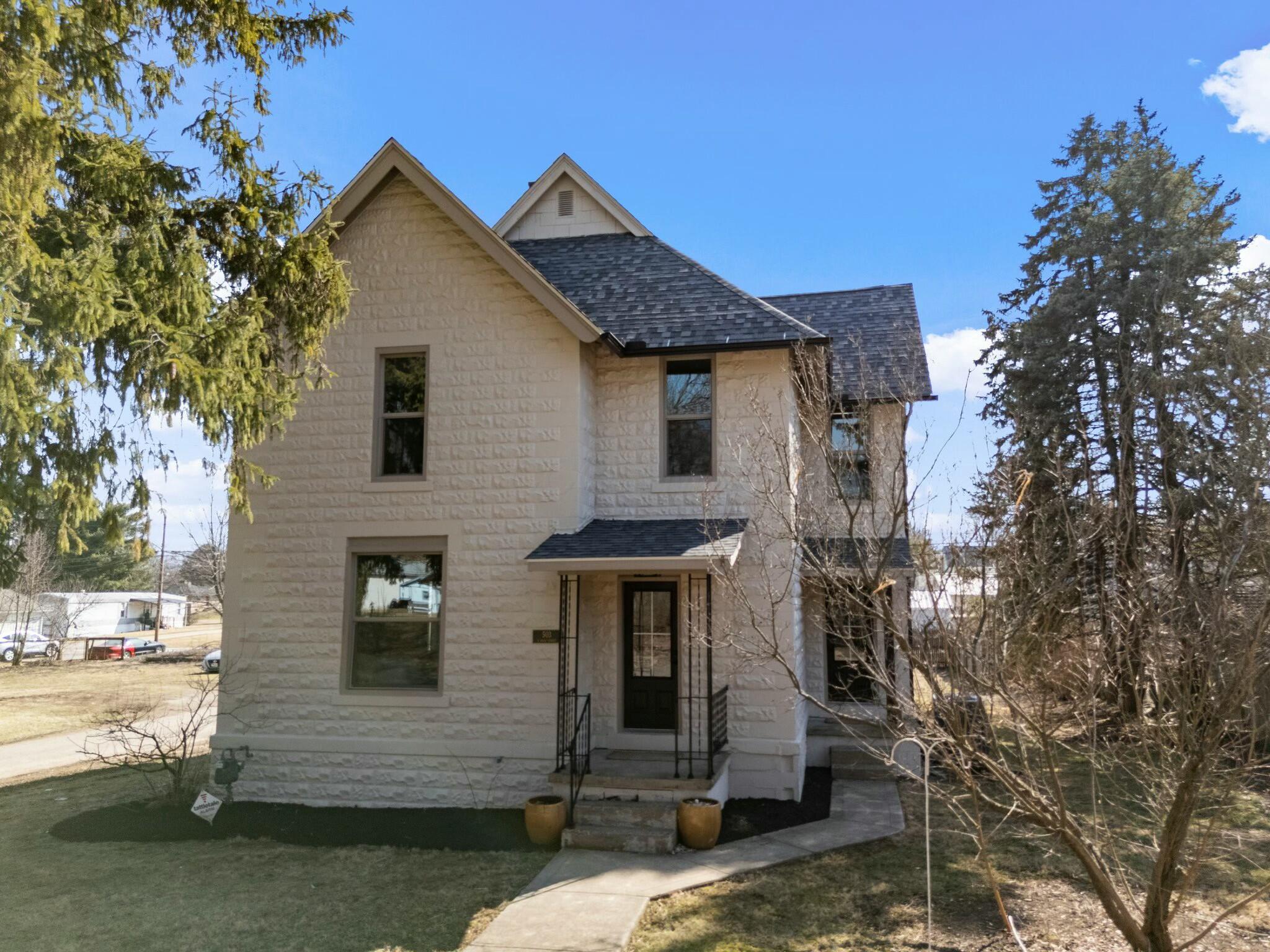 503 E High Street Property Photo