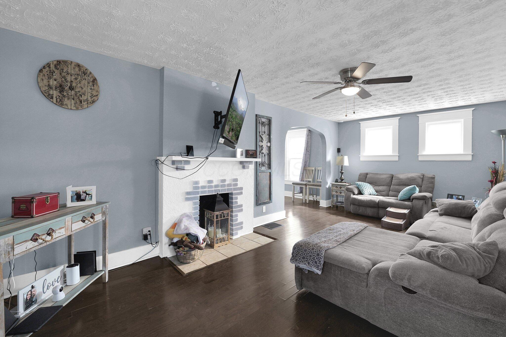 124 Hampton Place Property Photo 6