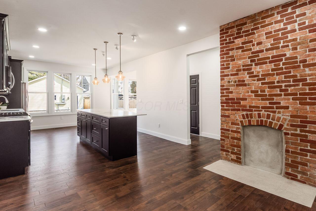 664 Oakwood Avenue Property Photo 14