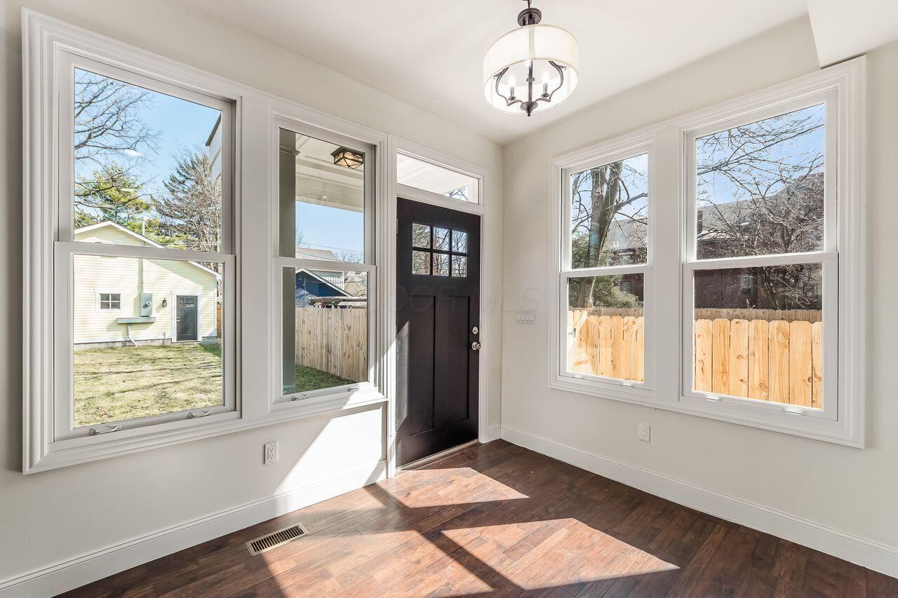 664 Oakwood Avenue Property Photo 24