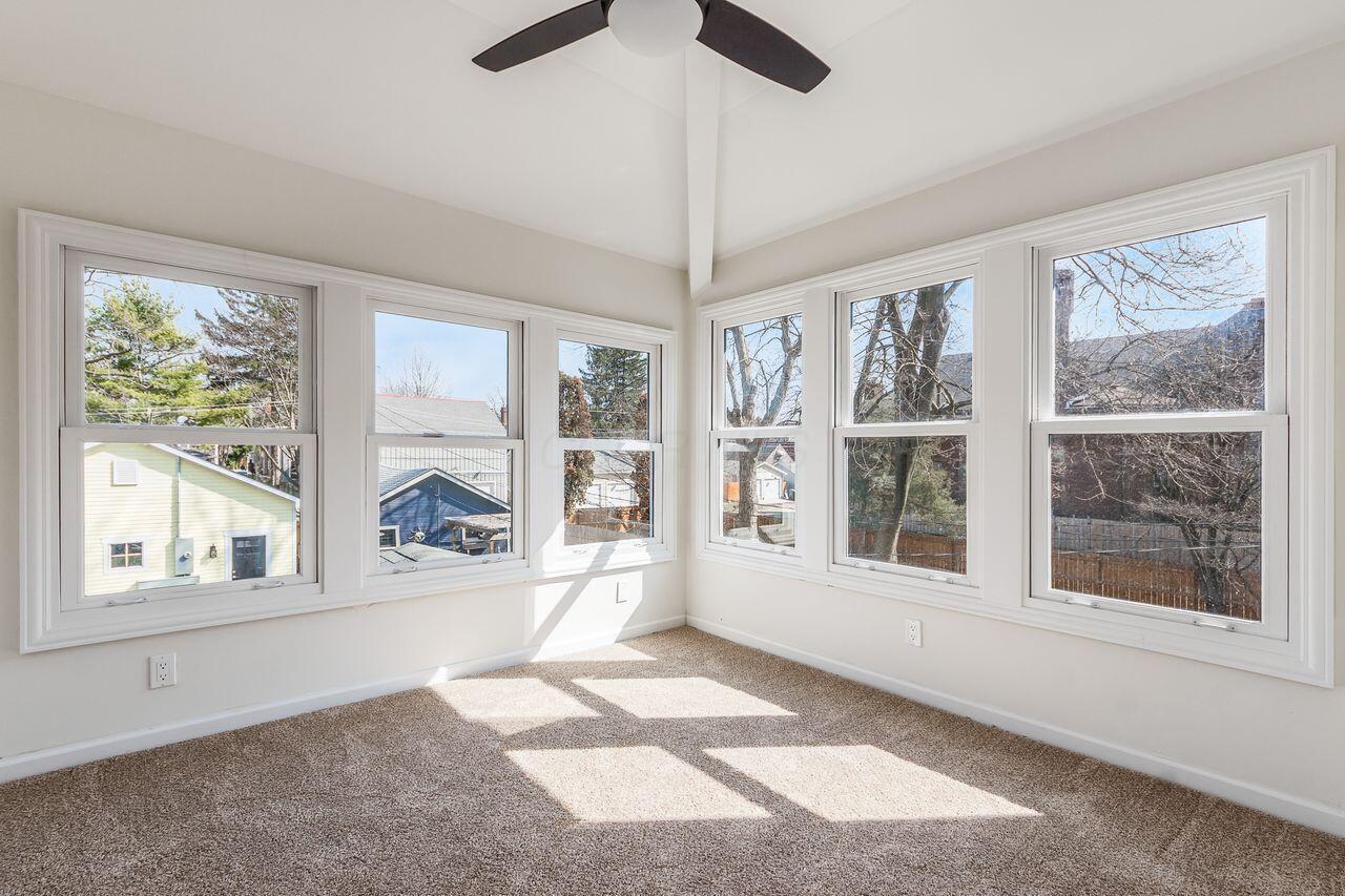 664 Oakwood Avenue Property Photo 33