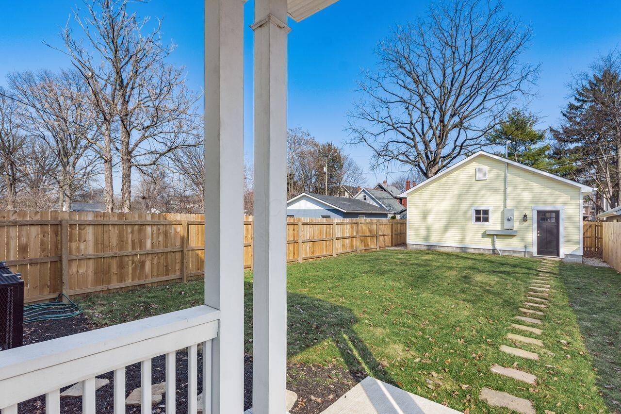 664 Oakwood Avenue Property Photo 44