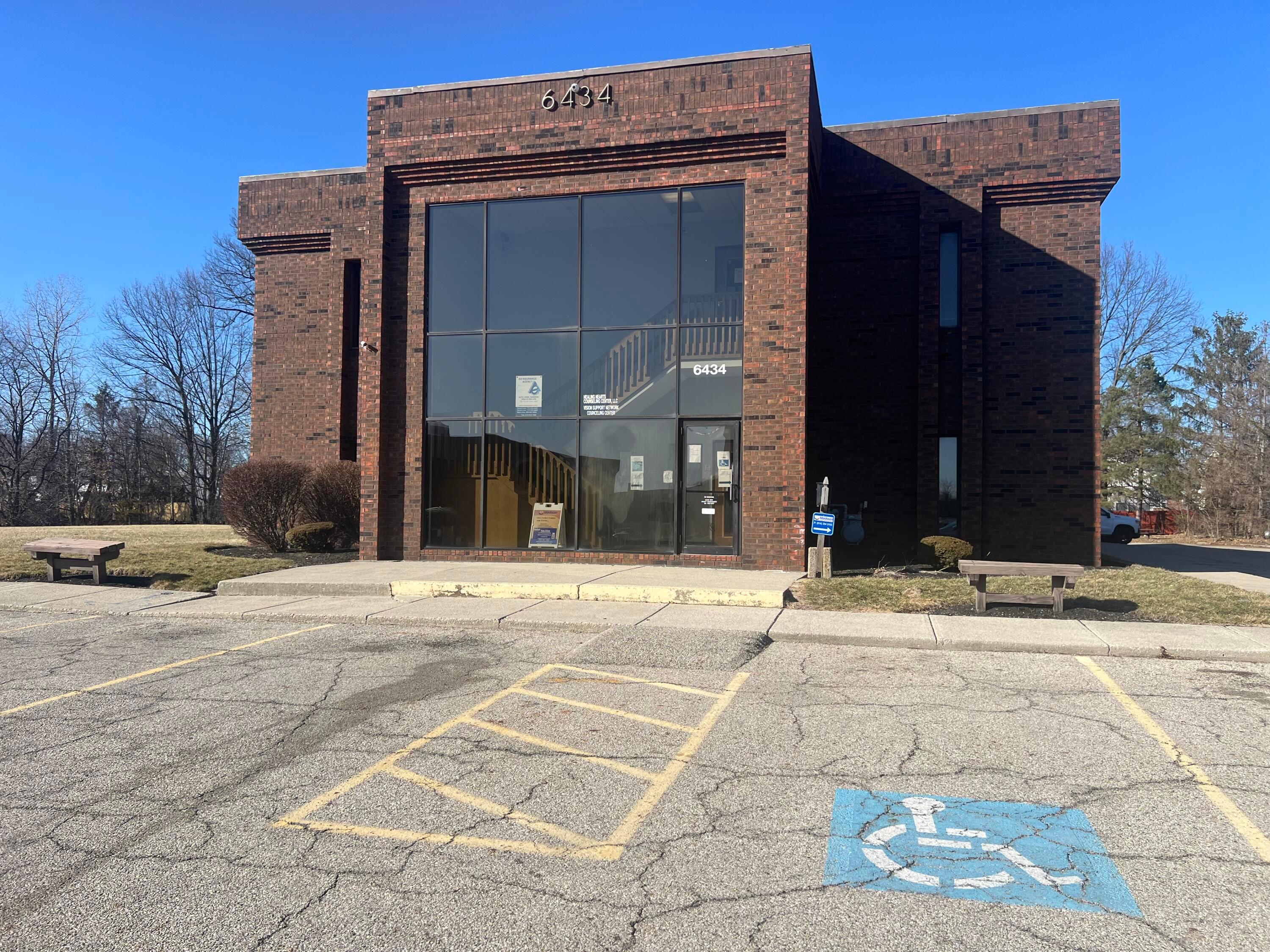 6400 Office Complex Real Estate Listings Main Image