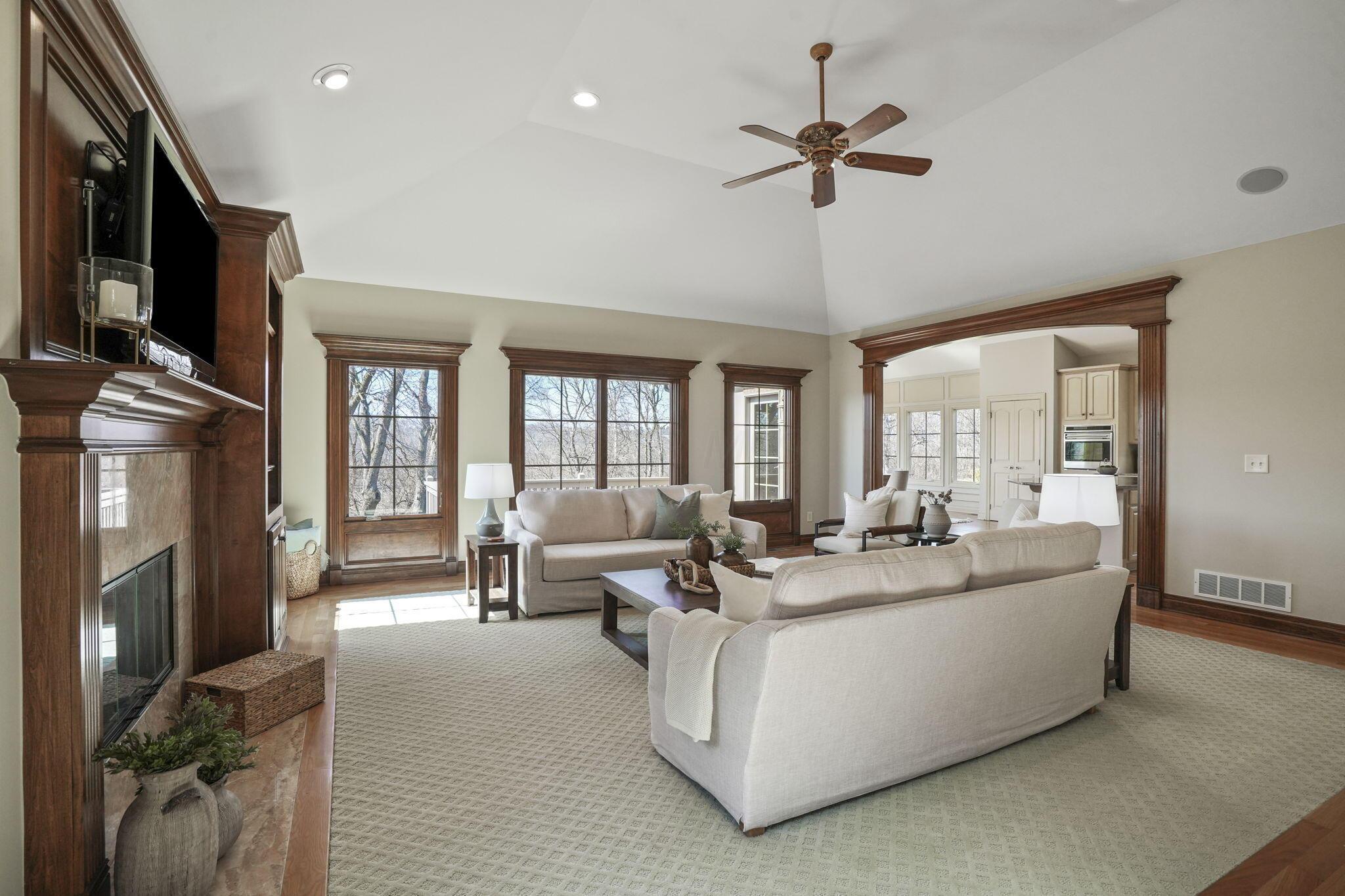 5869 Dyrham Park Property Photo 9