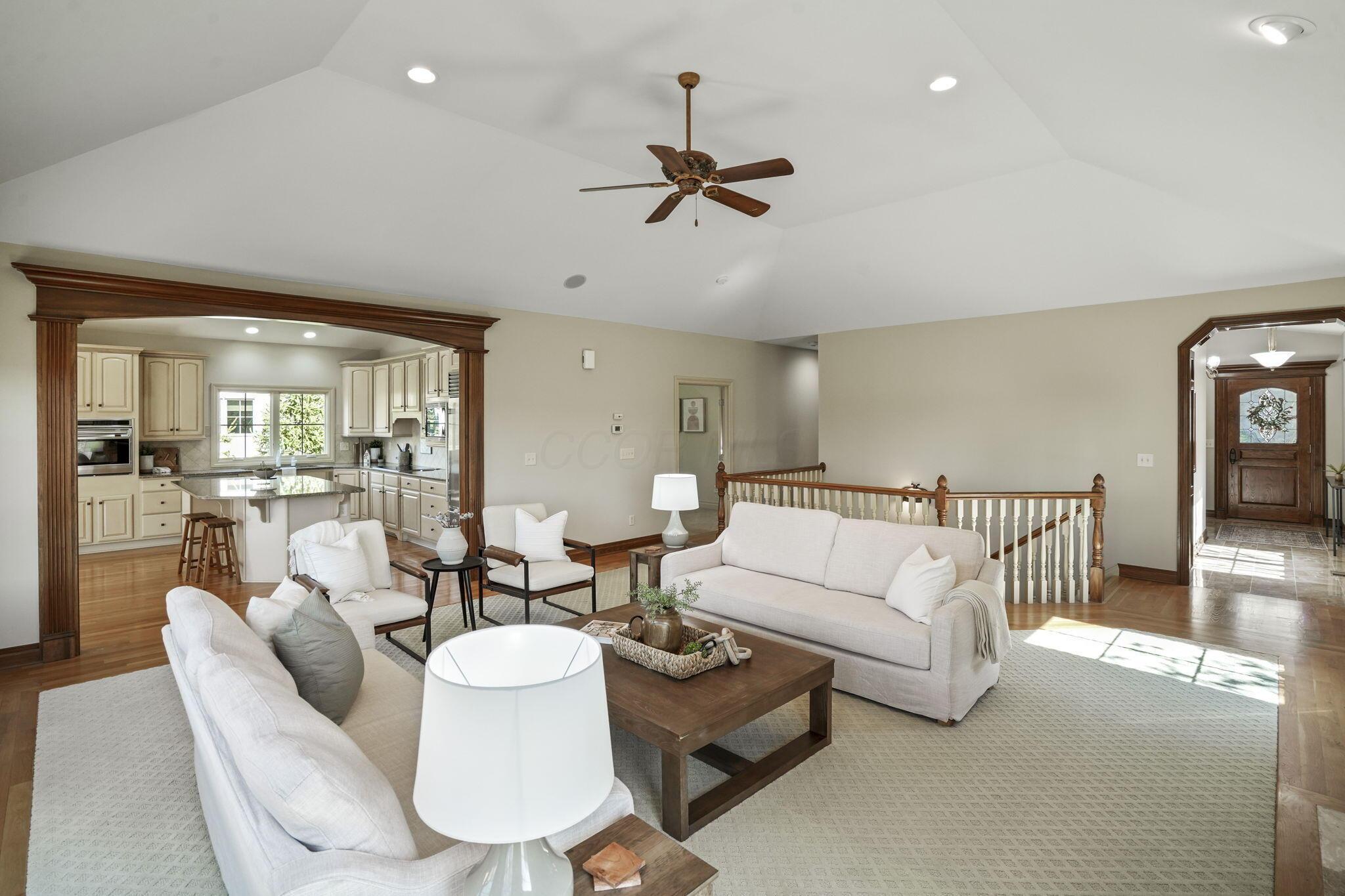5869 Dyrham Park Property Photo 13