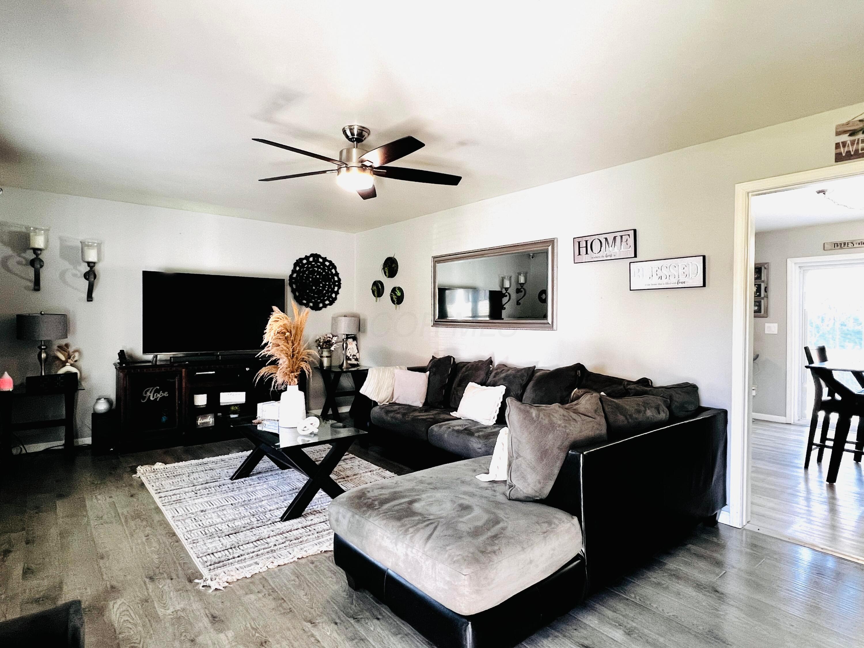 15885 Pleasant View Road Property Photo 5