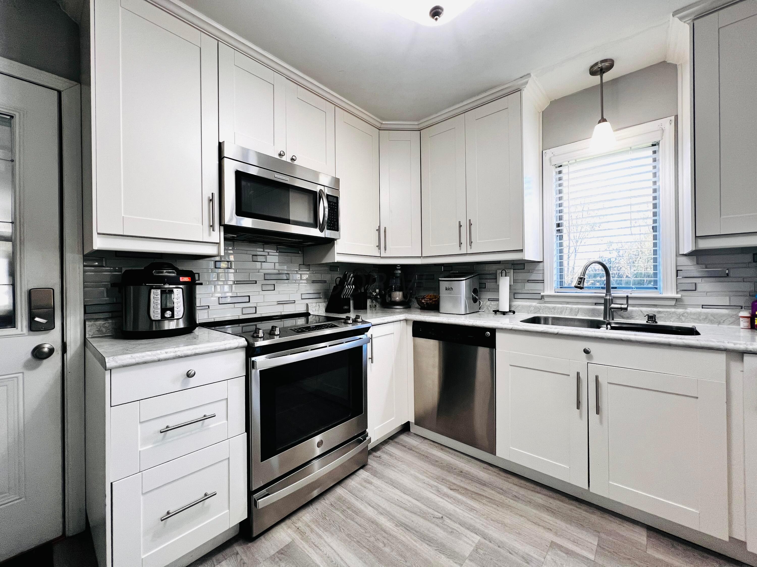15885 Pleasant View Road Property Photo 12