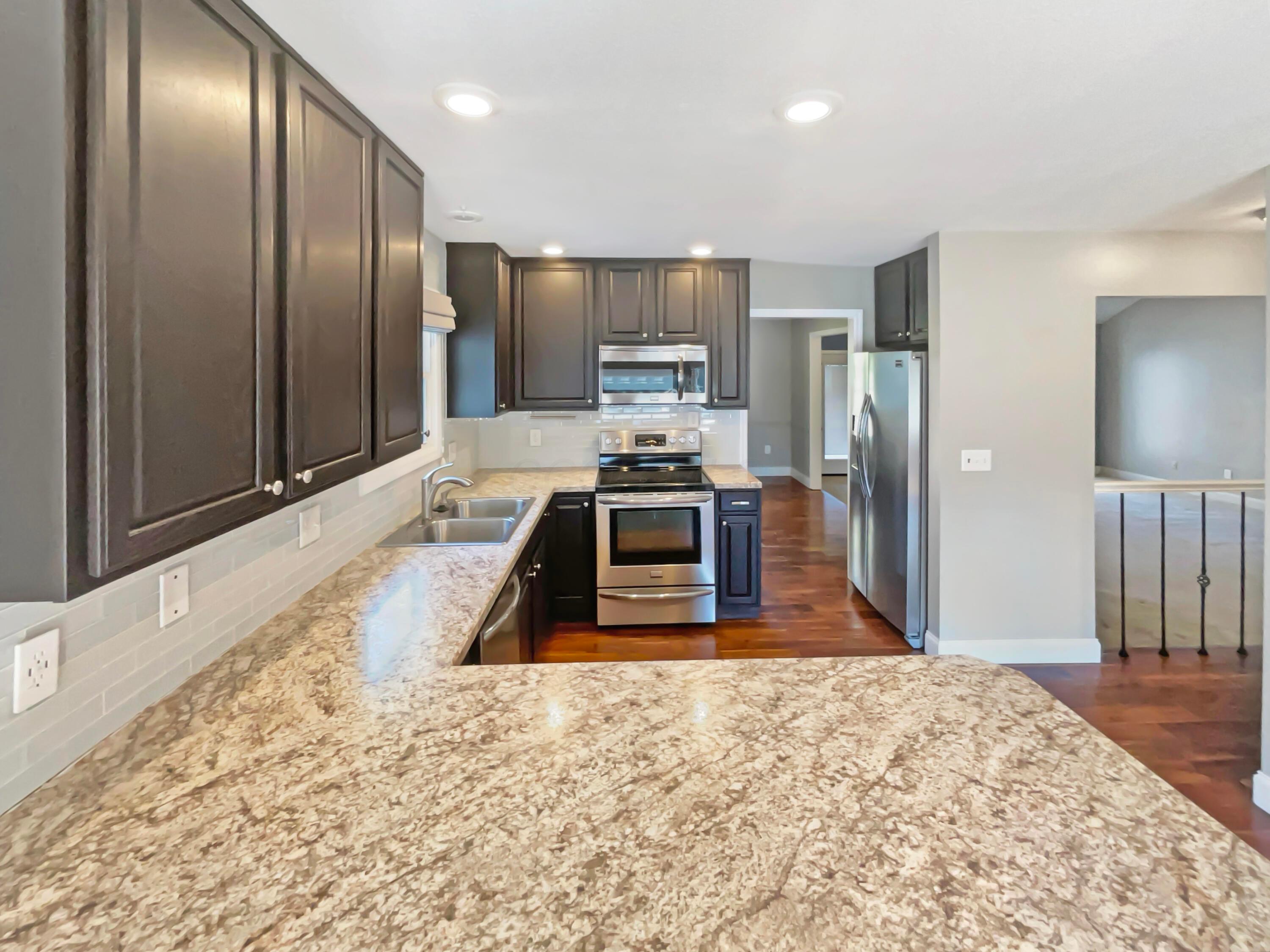 4860 Apple Grove Court Property Photo 12
