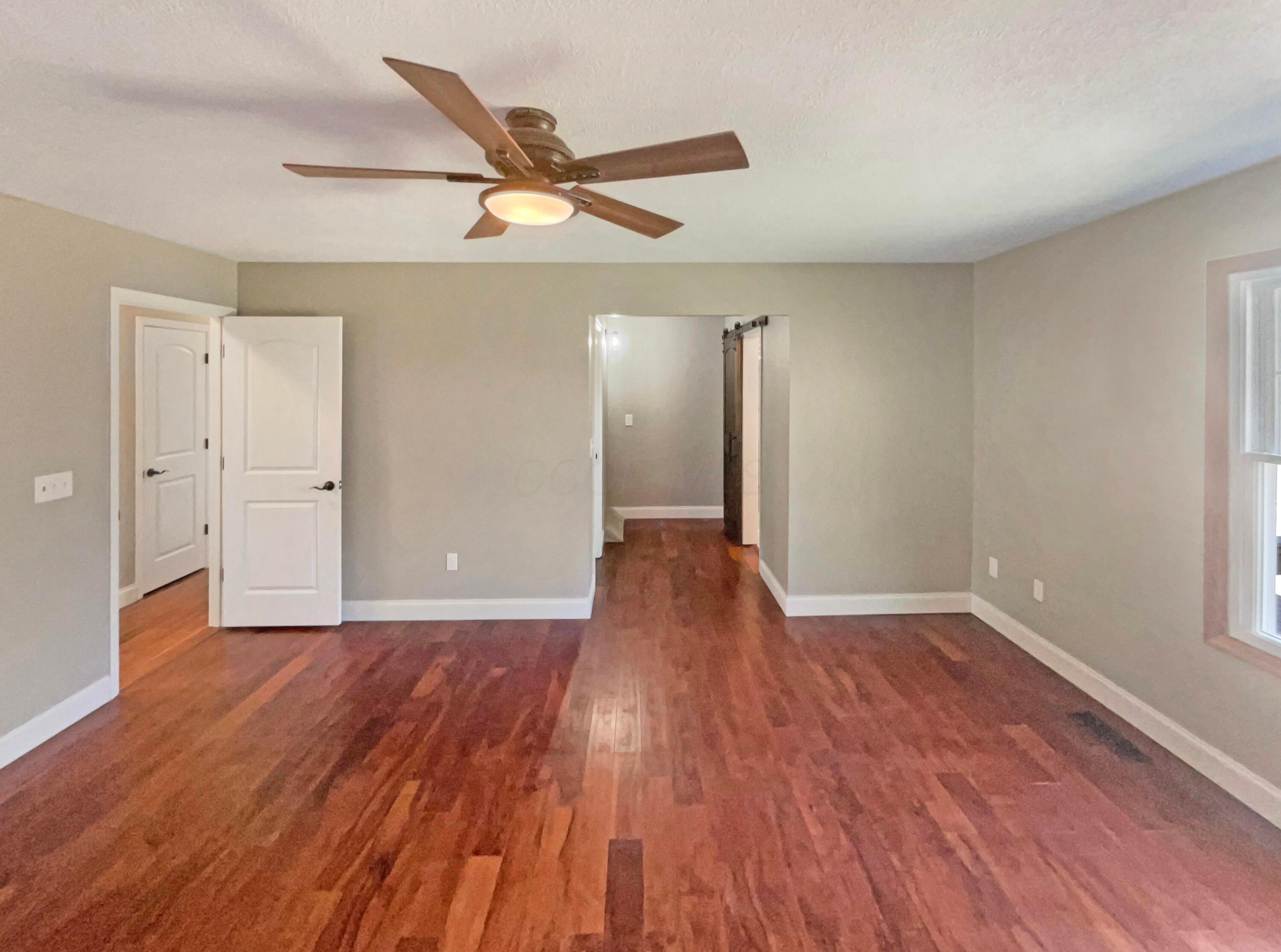 4860 Apple Grove Court Property Photo 15