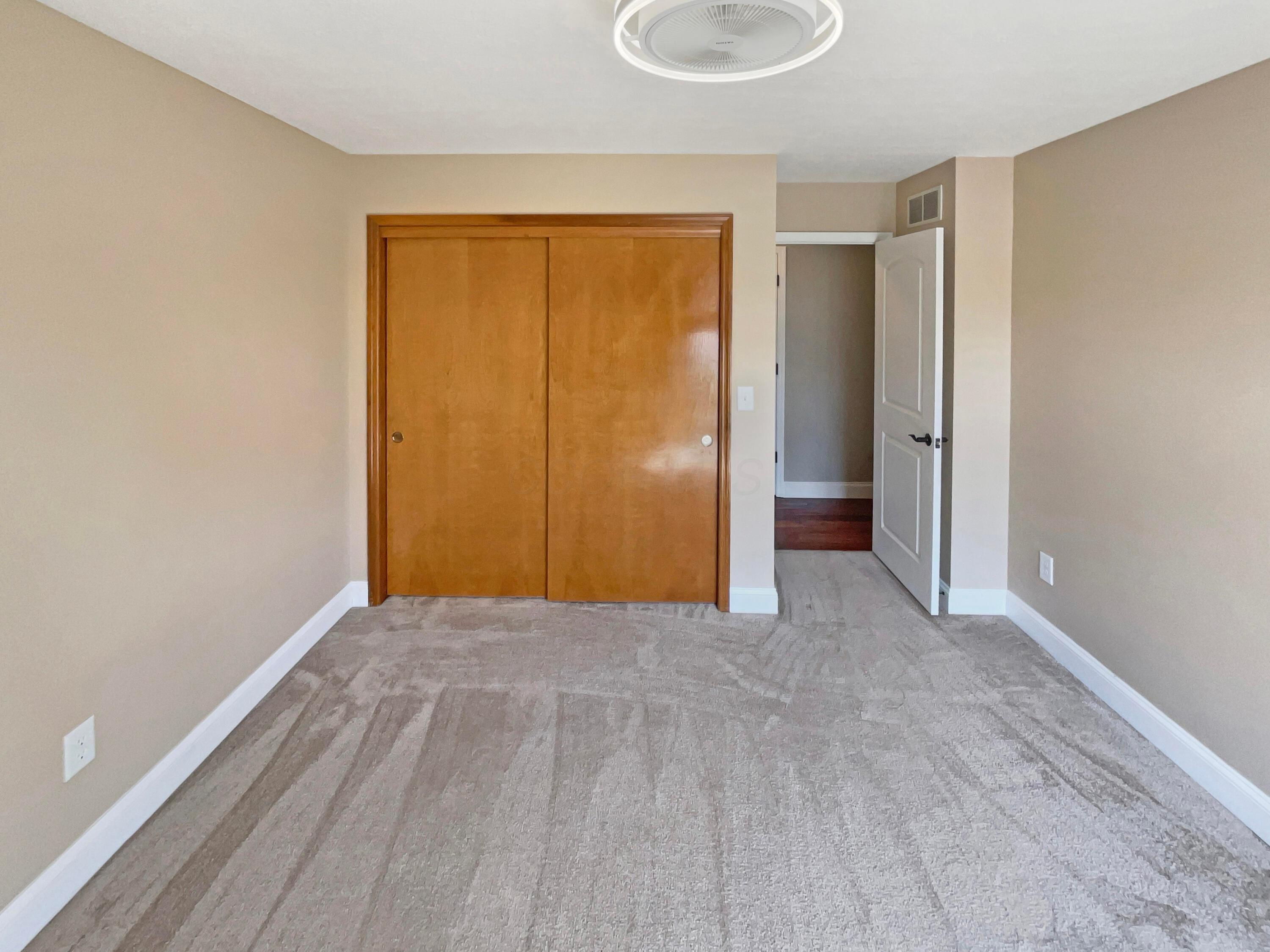 4860 Apple Grove Court Property Photo 18