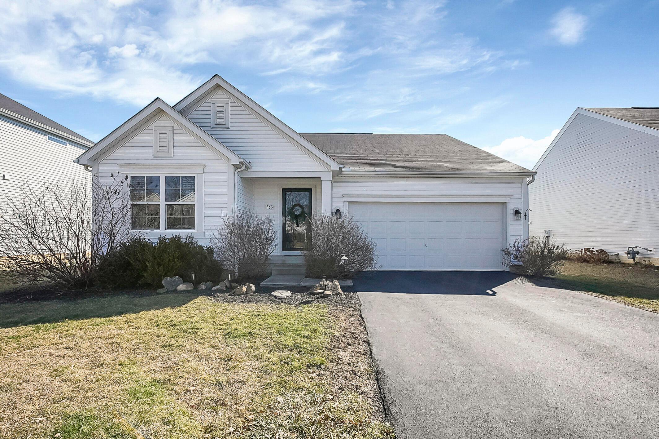 263 Glen Crossing Drive Property Photo 1