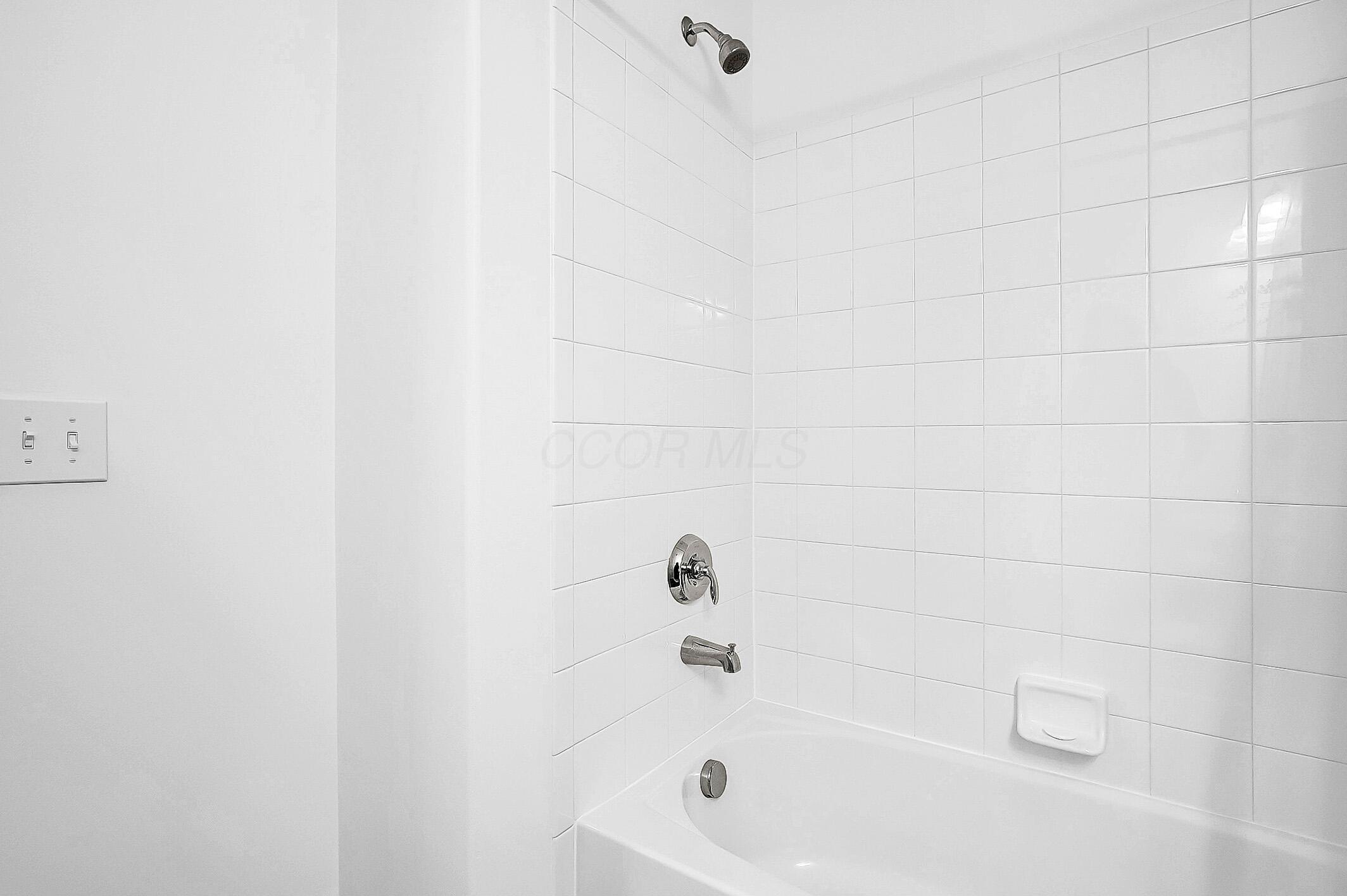 263 Glen Crossing Drive Property Photo 23