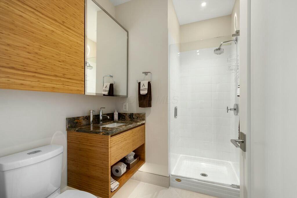 300 W Spring Street, 703 Property Photo 24